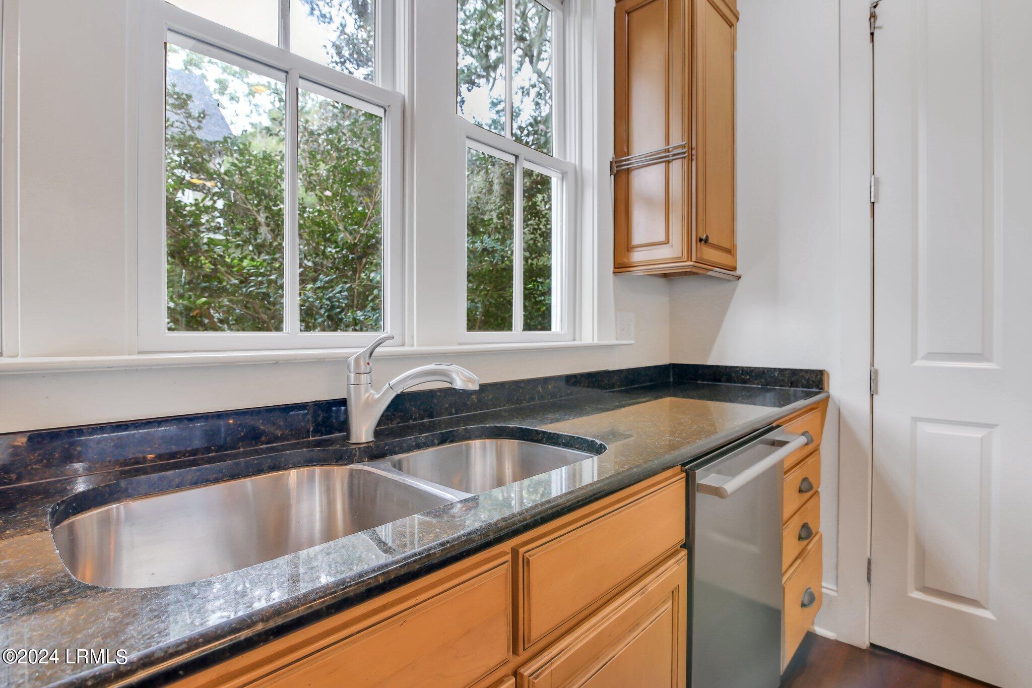 12 Elisabeth Cove