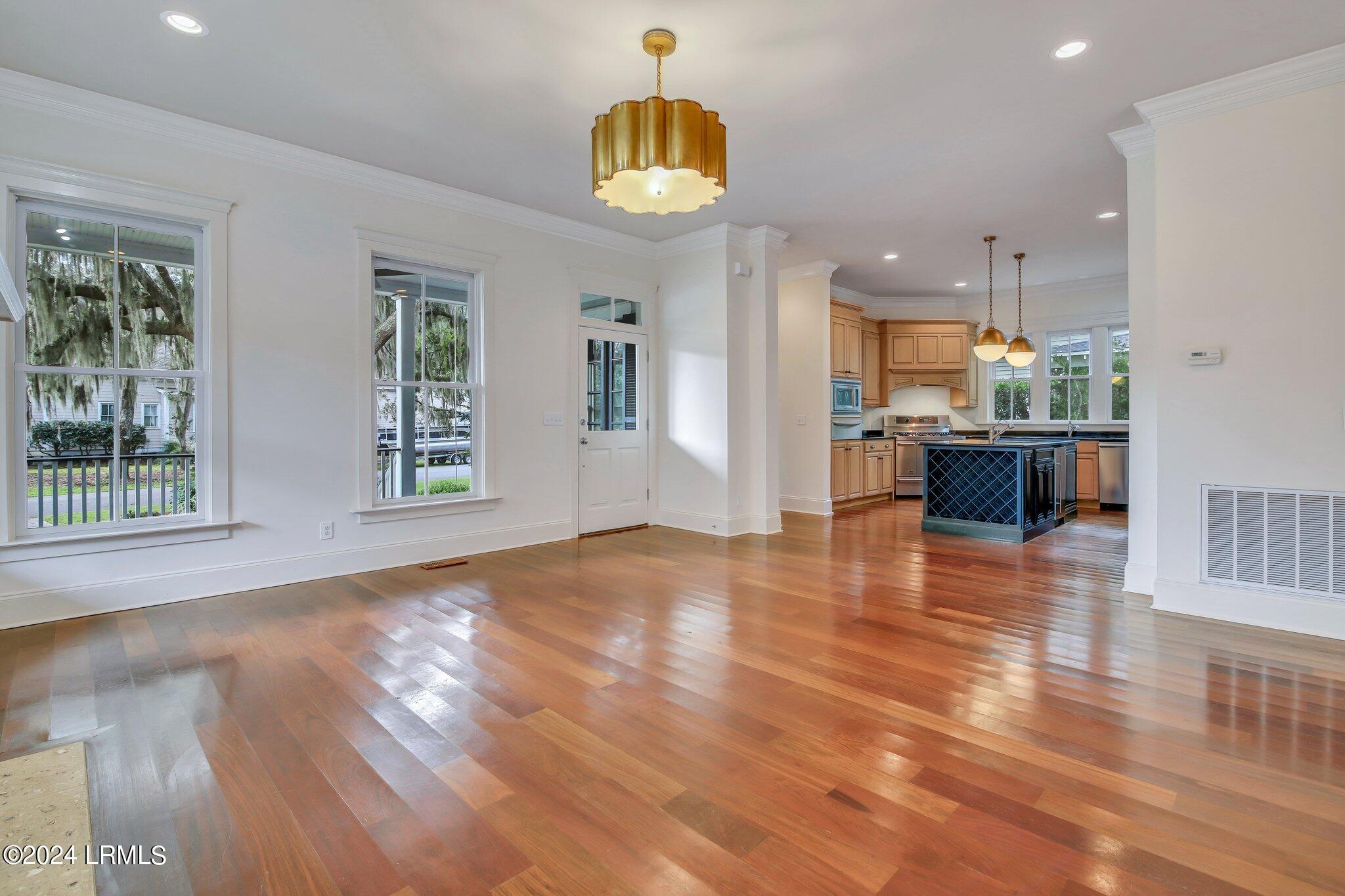 12 Elisabeth Cove