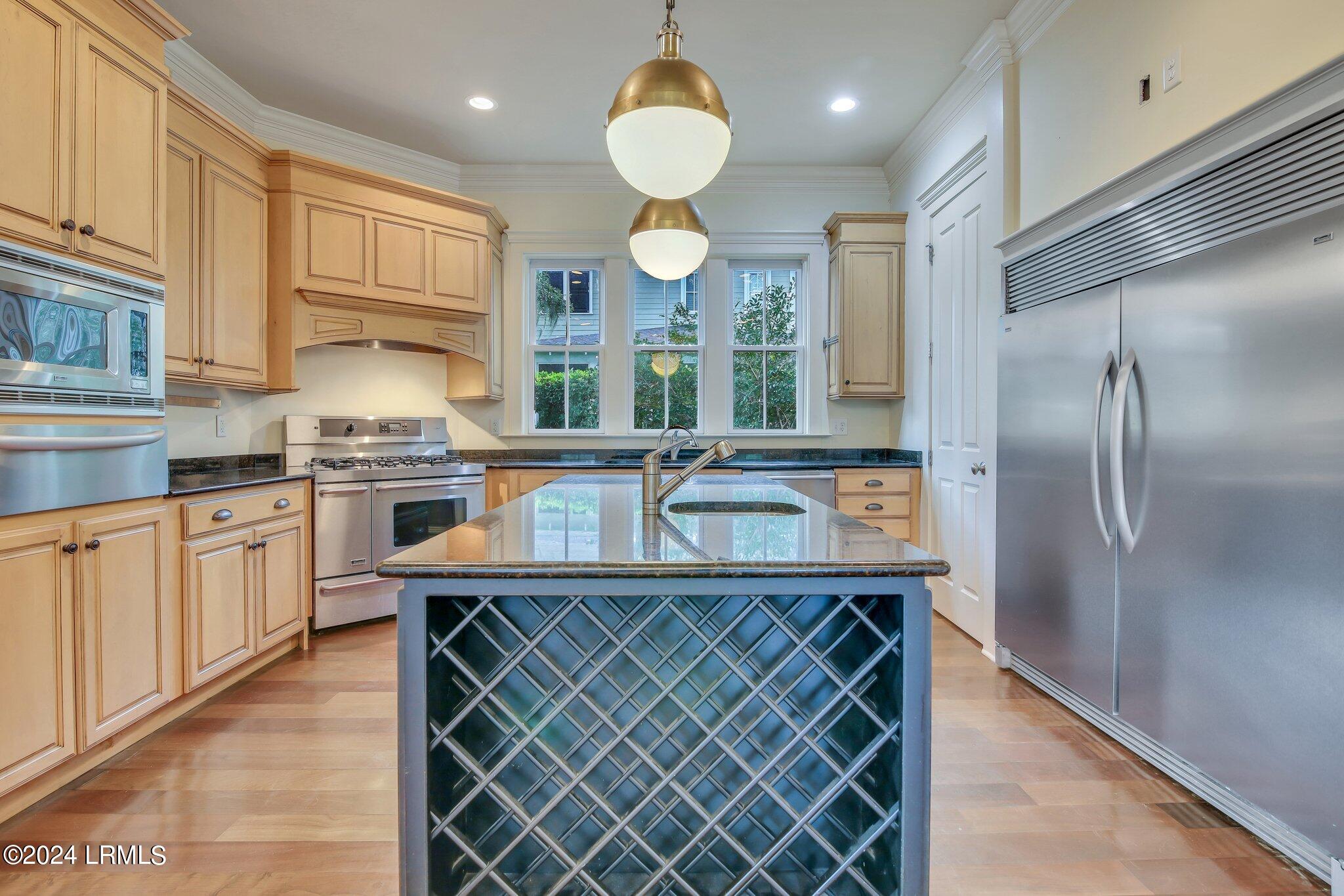 12 Elisabeth Cove