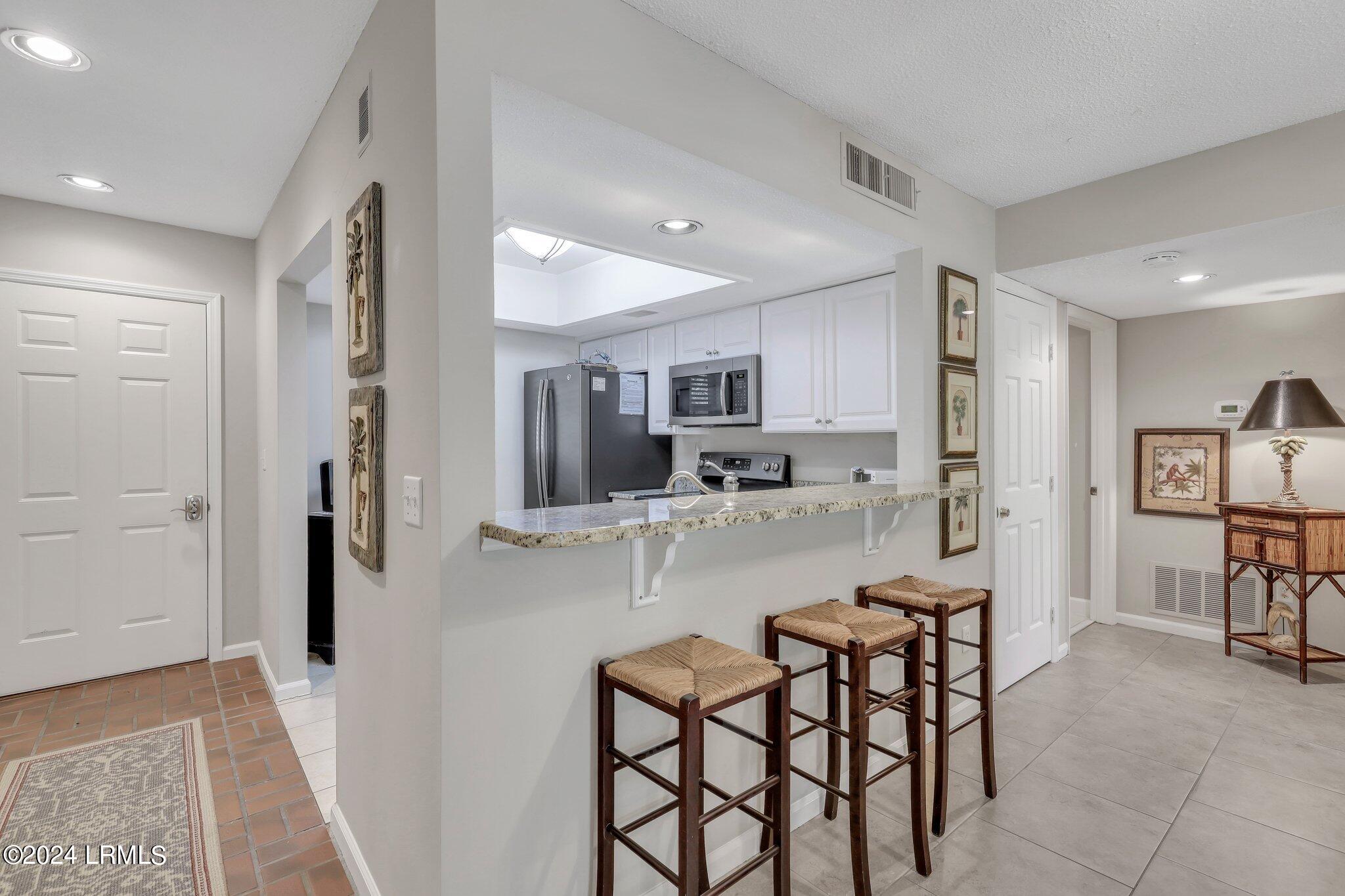 4 Wimbledon Court Unit: 107