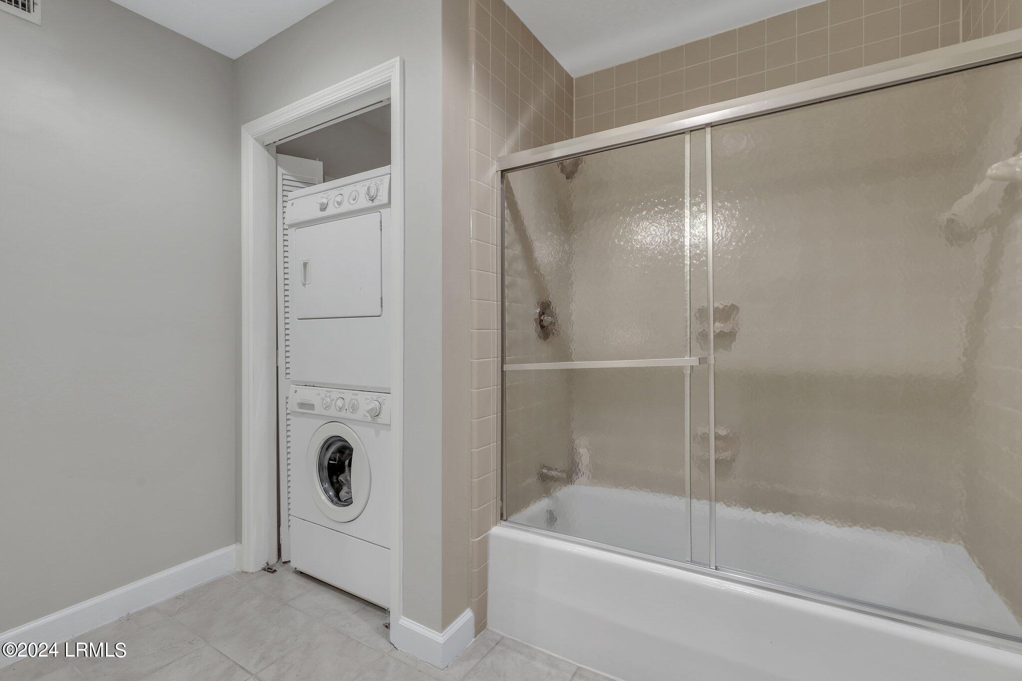 4 Wimbledon Court Unit: 107