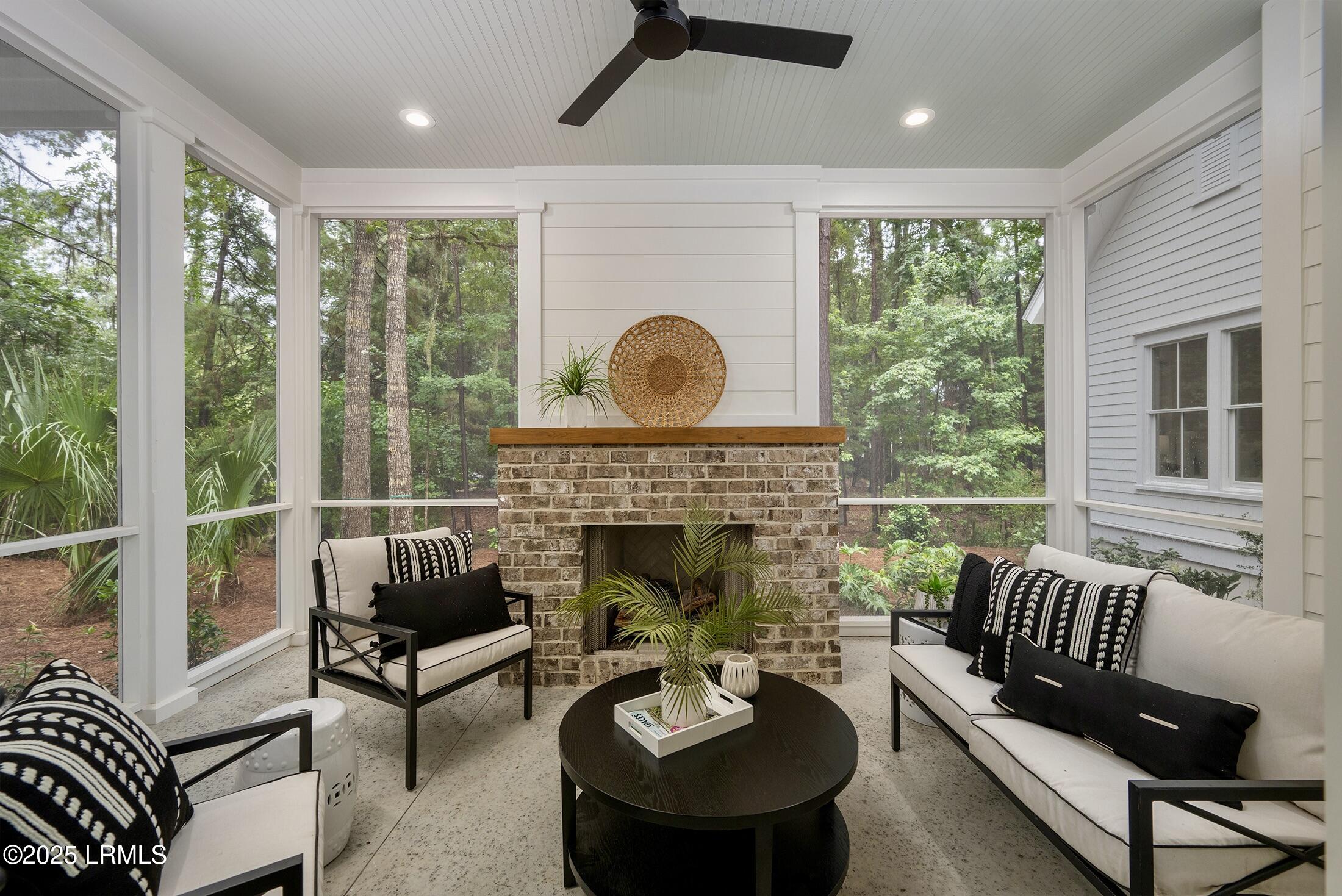 14 Heron Point