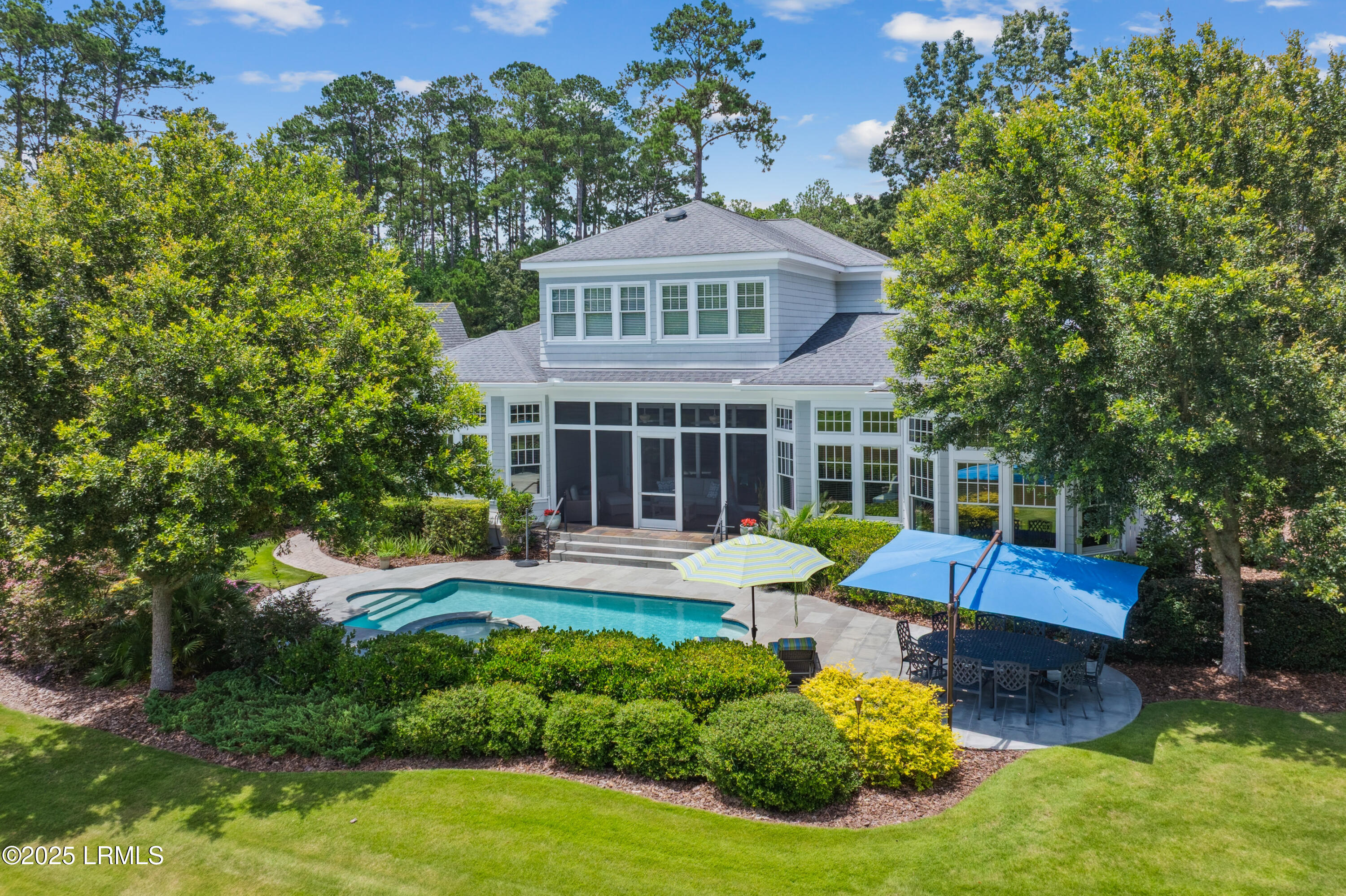 12 Holly Grove Road