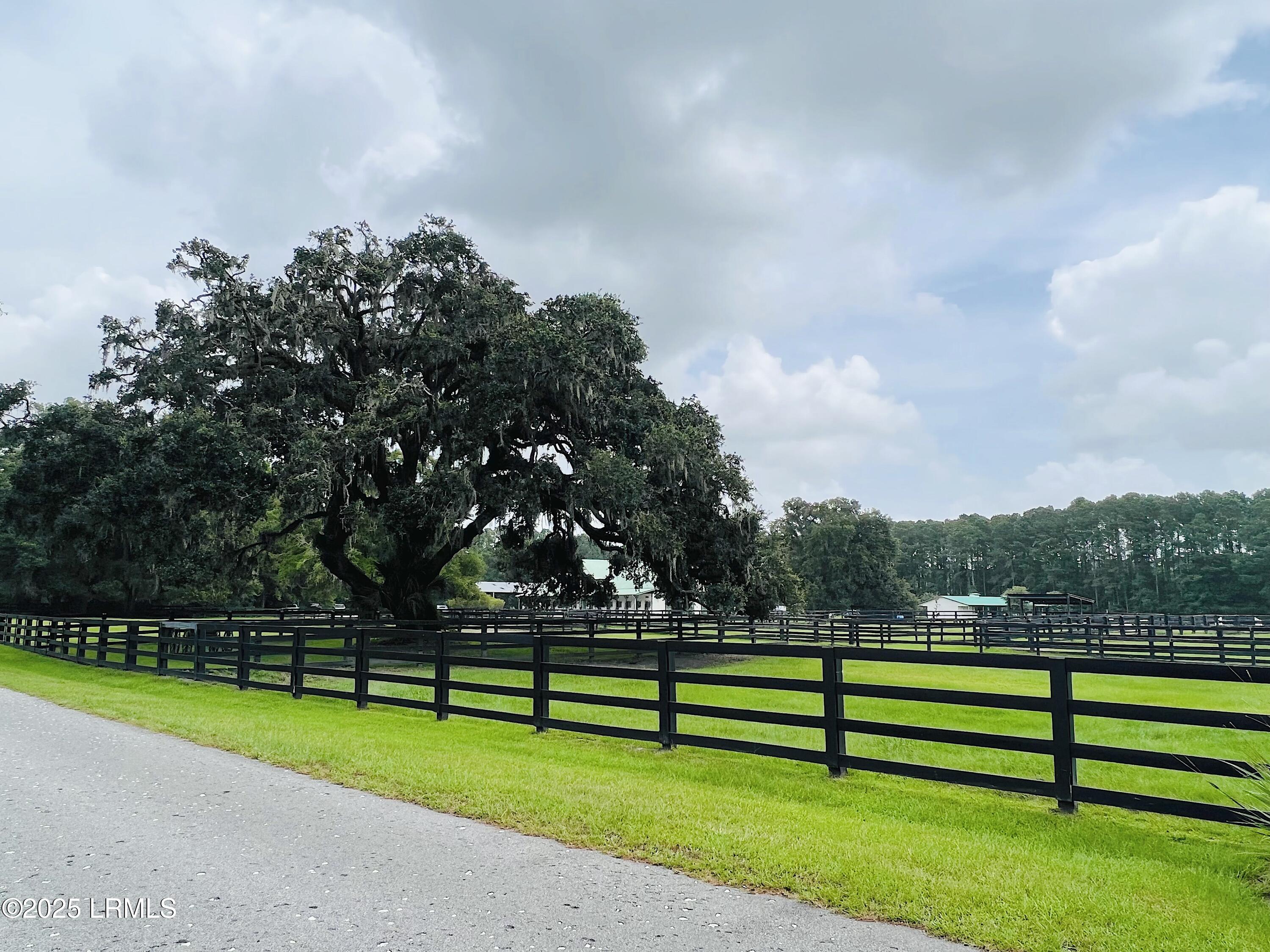 40 Rose Dhu Creek Plantation
