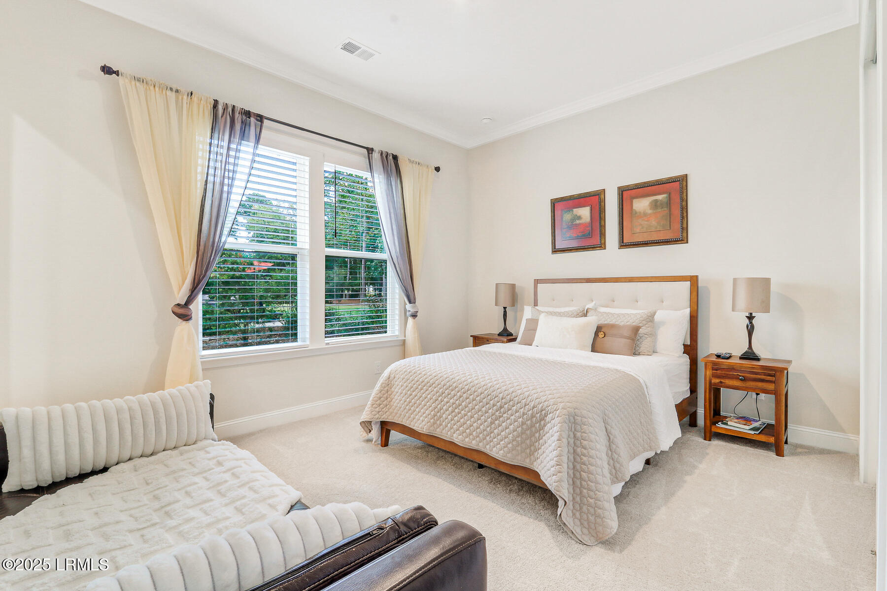 633 Firethorn Lane