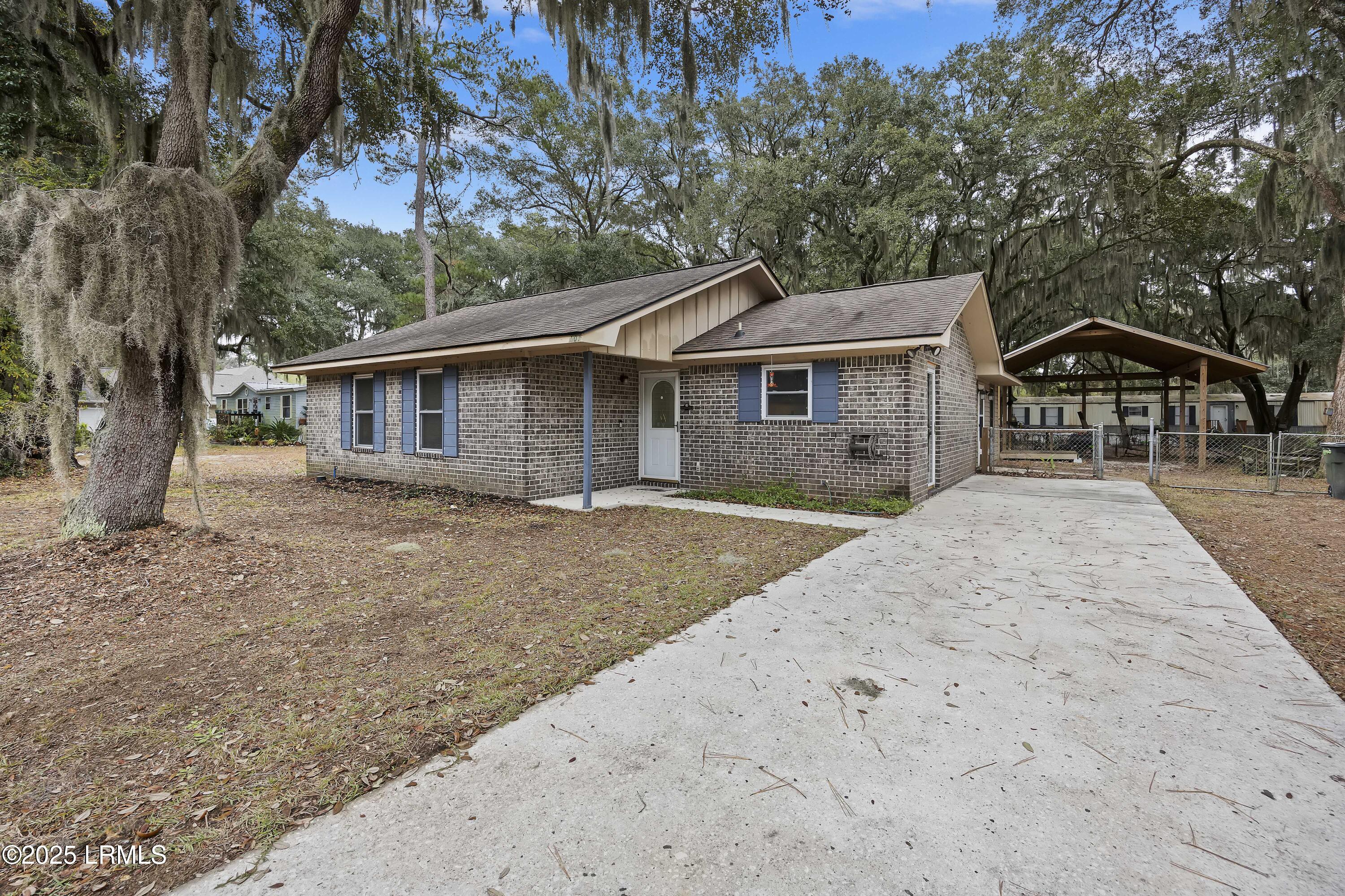 101 Saxonville Road, St. Helena Island