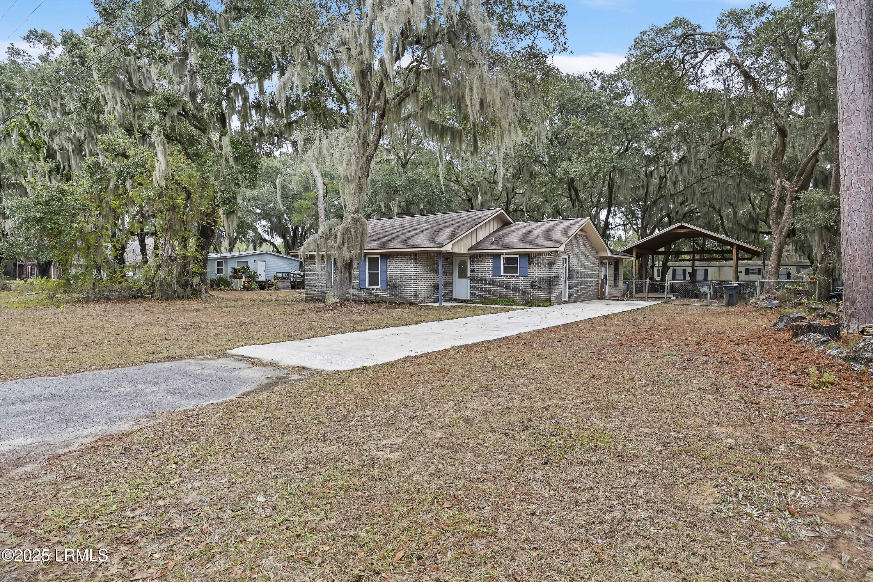 101 Saxonville Road, St. Helena Island