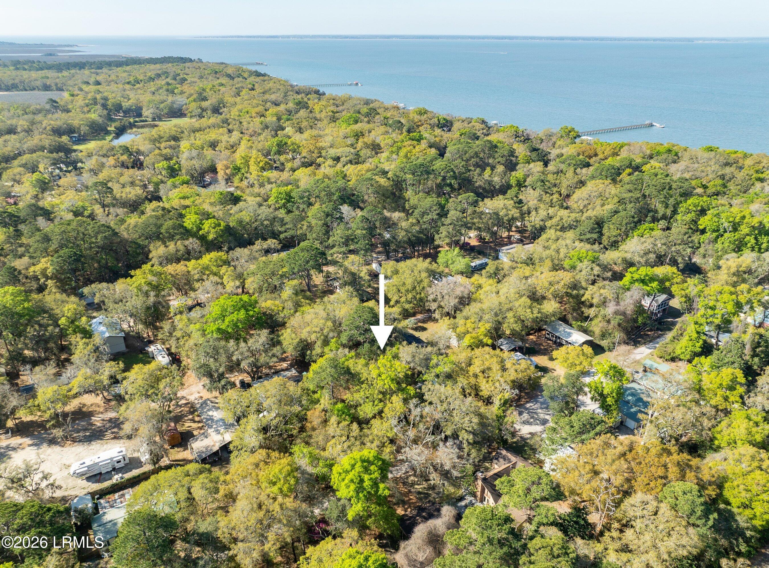 17 Triangle Road, St. Helena Island