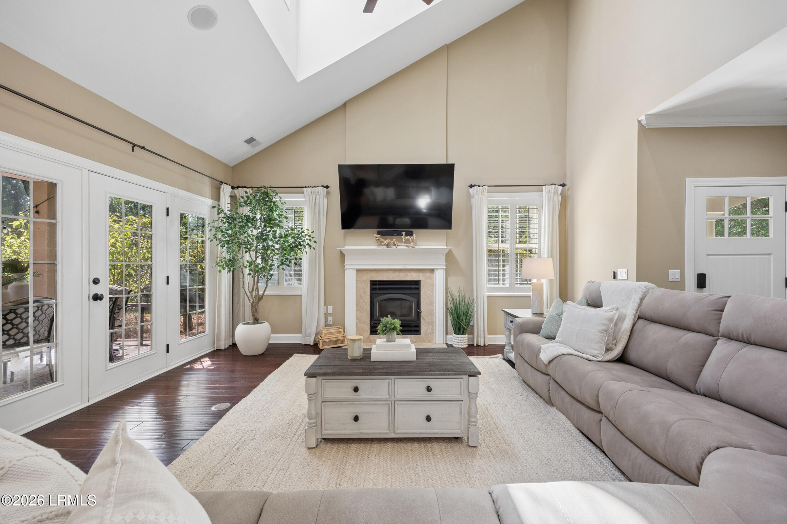 2 Fording Court
