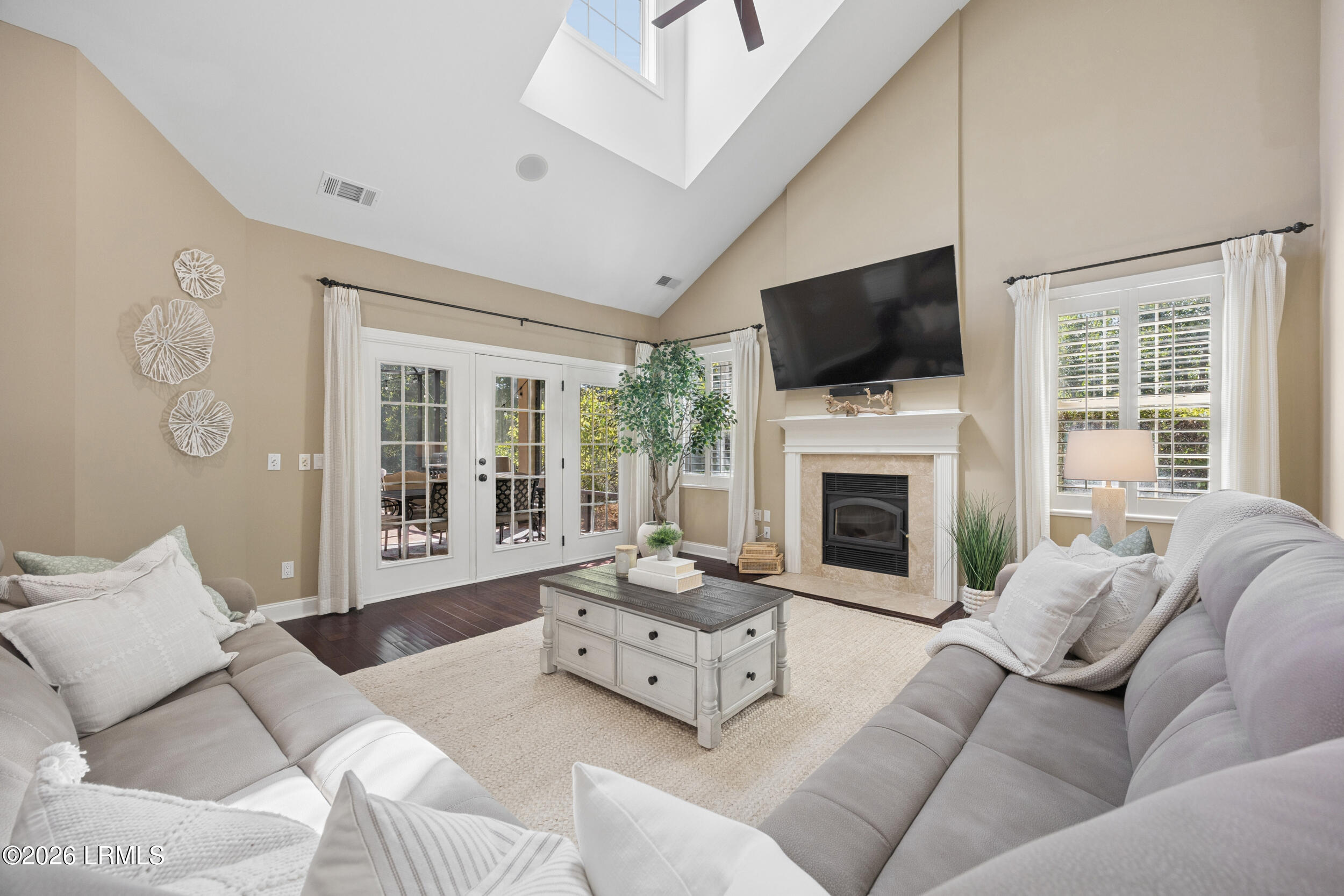 2 Fording Court
