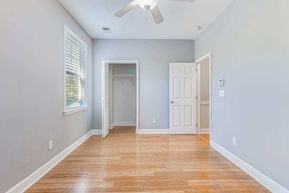 2453 Kings Gate Lane