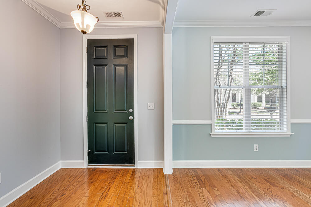 2453 Kings Gate Lane