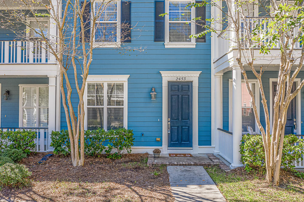 2453 Kings Gate Lane