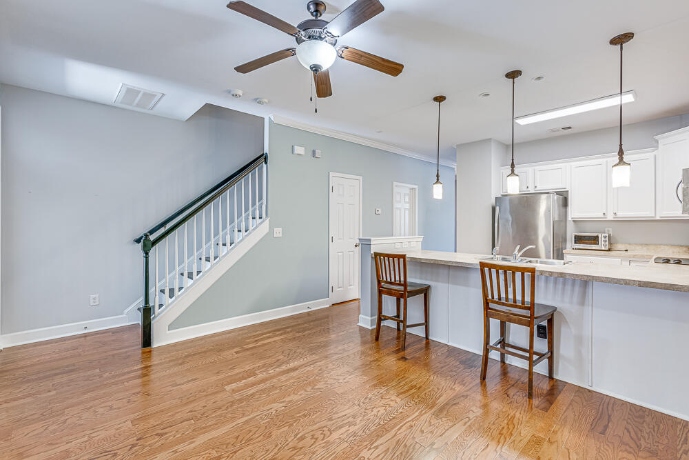 2453 Kings Gate Lane