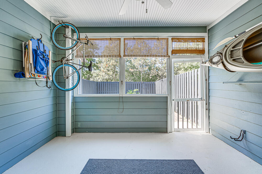 2453 Kings Gate Lane