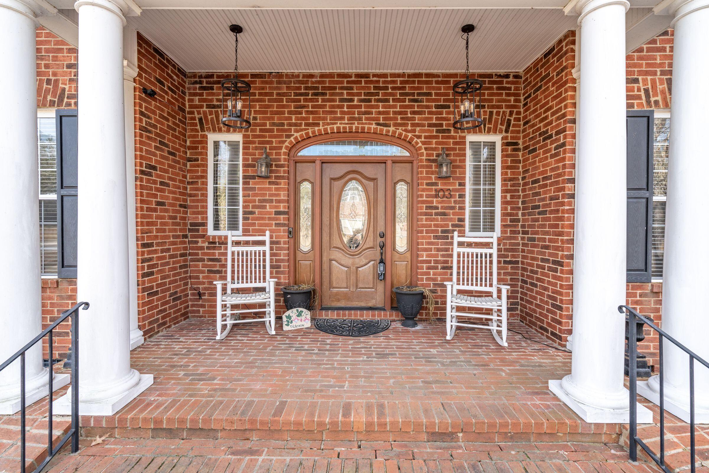 103 Kingfisher Court