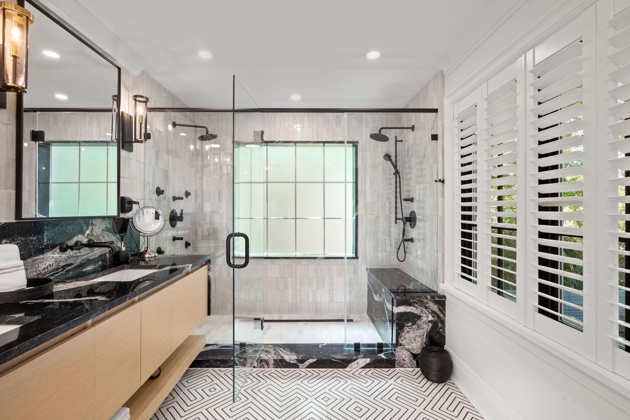 5 Bennett 5 1/2 Street