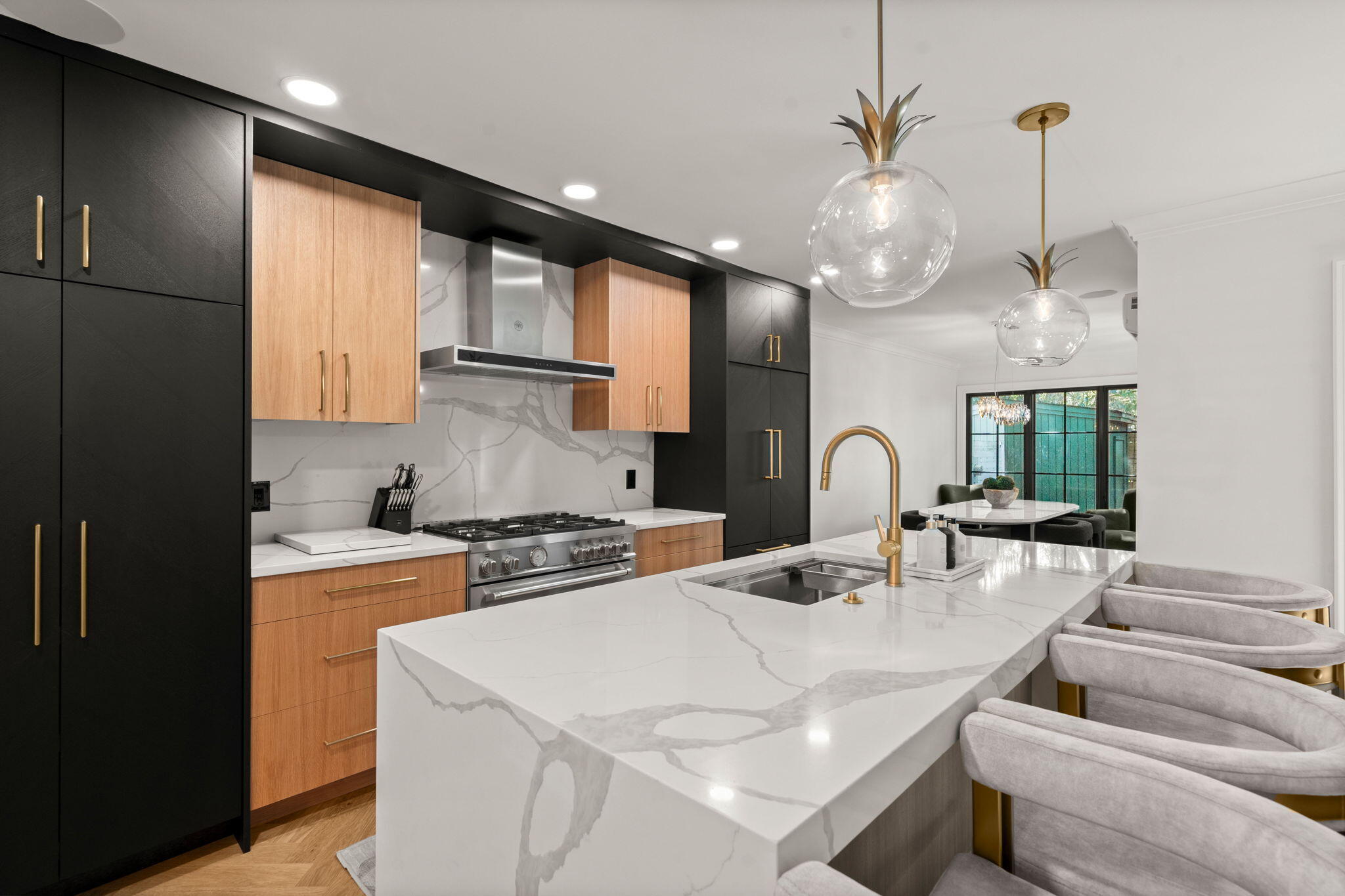 5 Bennett 5 1/2 Street