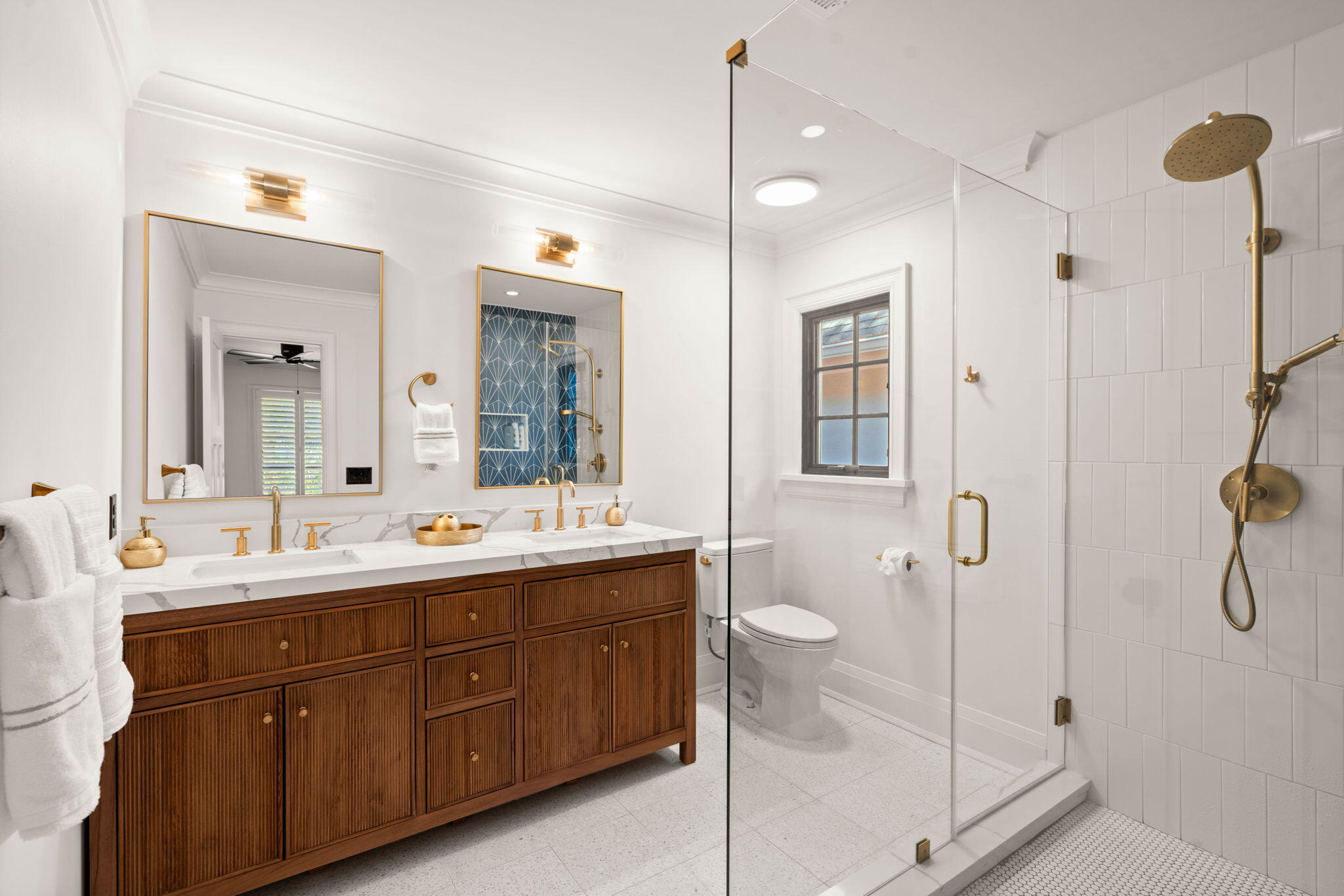 5 Bennett 5 1/2 Street