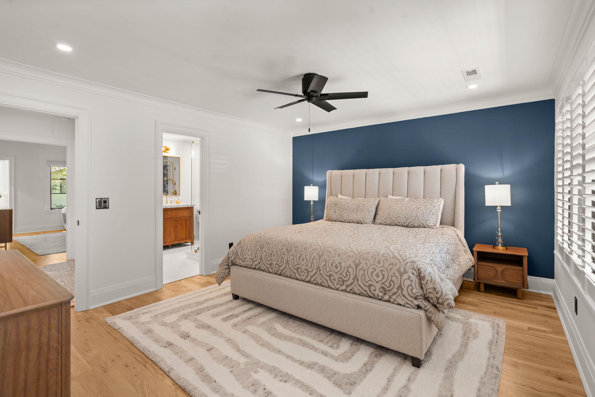 5 Bennett 5 1/2 Street