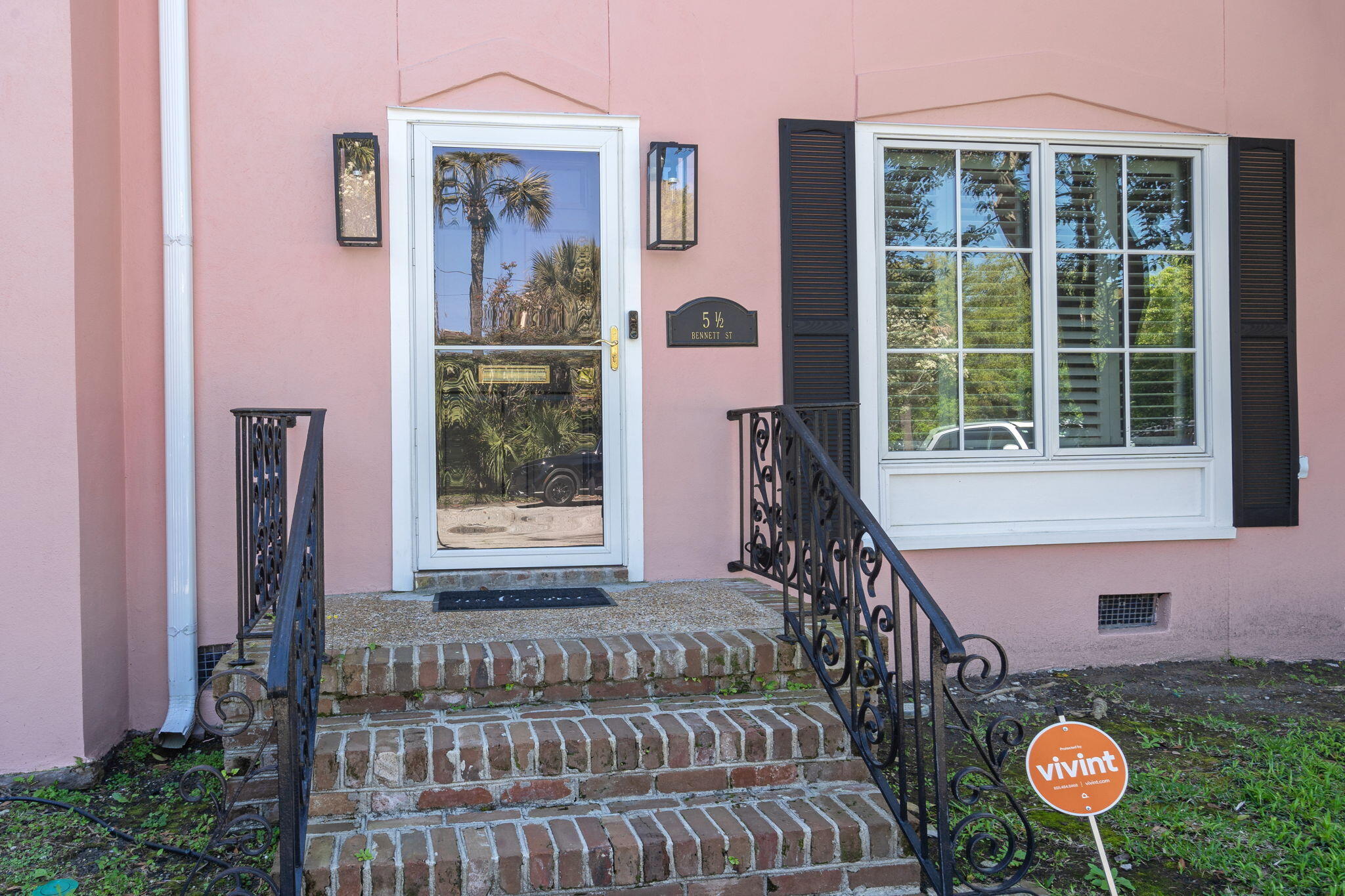 5 Bennett 5 1/2 Street