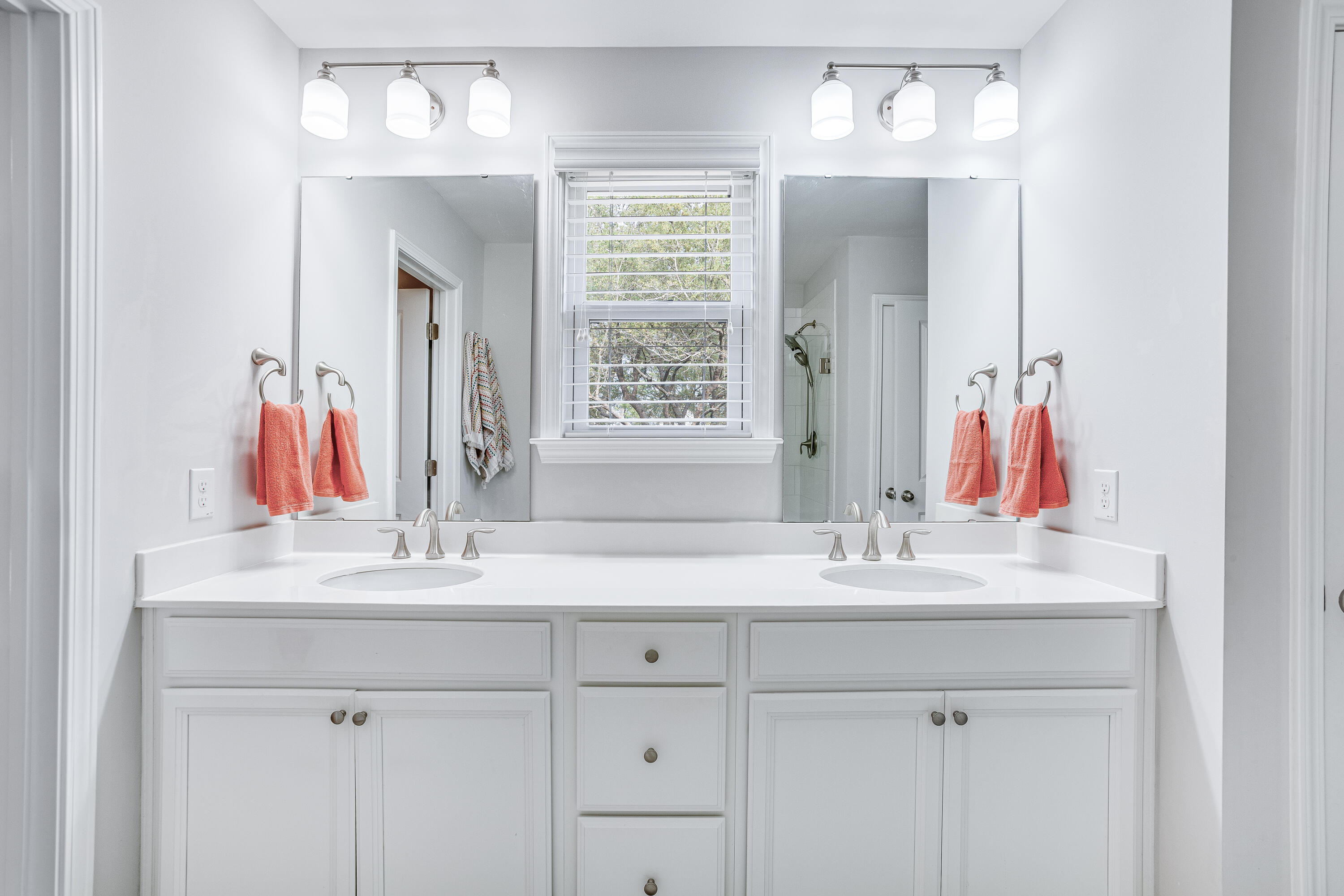 1535 Thoroughbred Boulevard