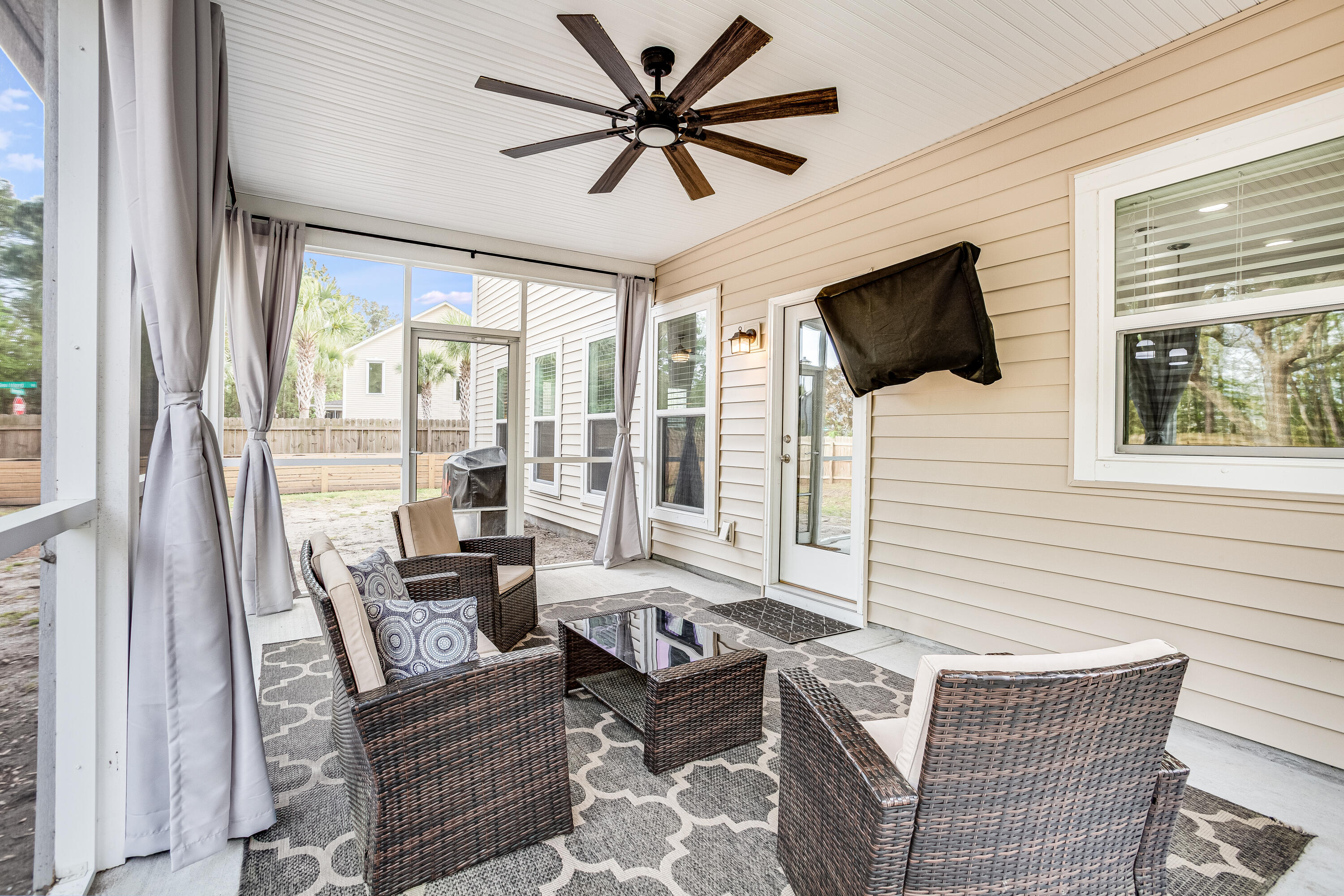 1535 Thoroughbred Boulevard