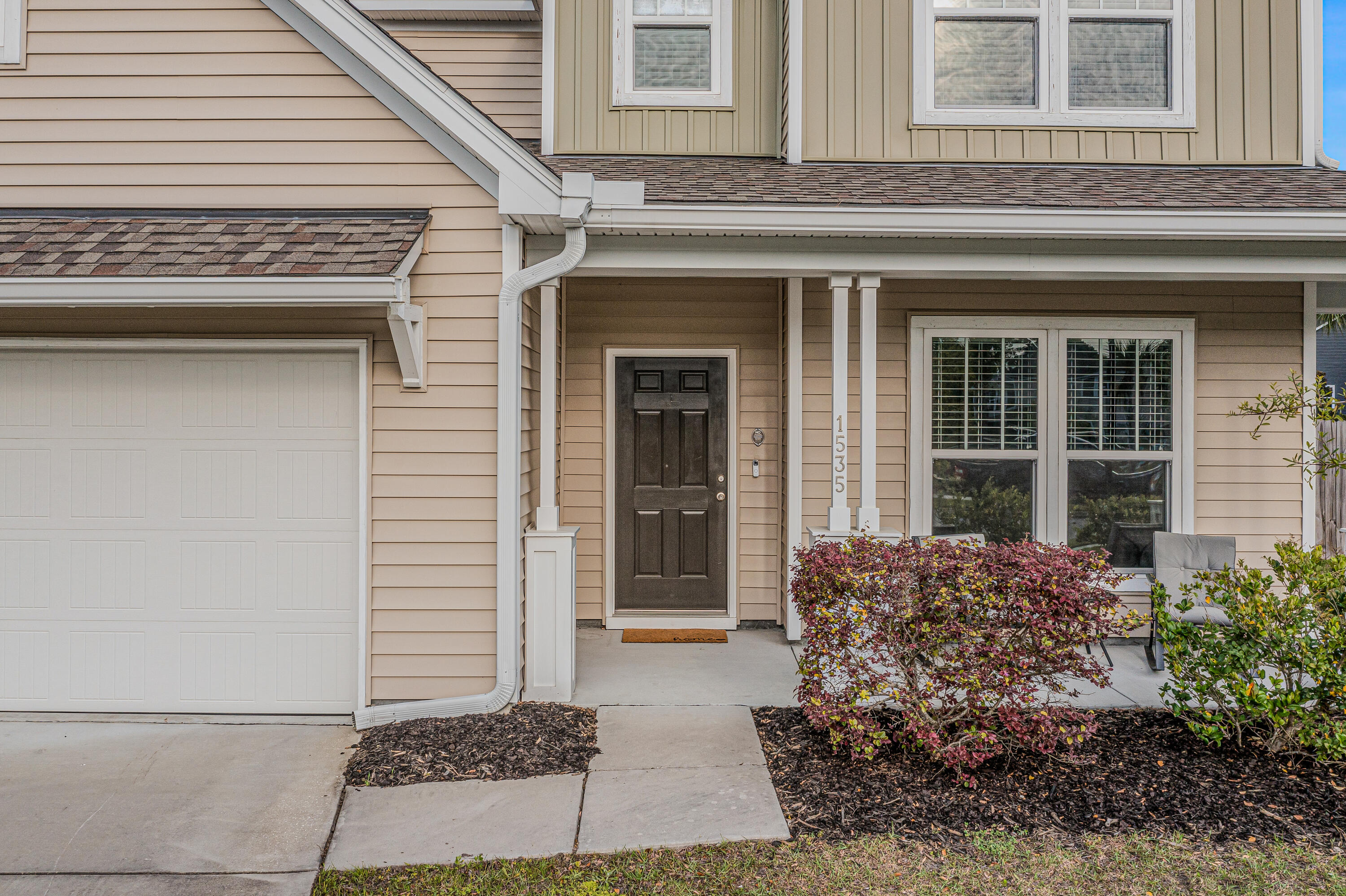 1535 Thoroughbred Boulevard