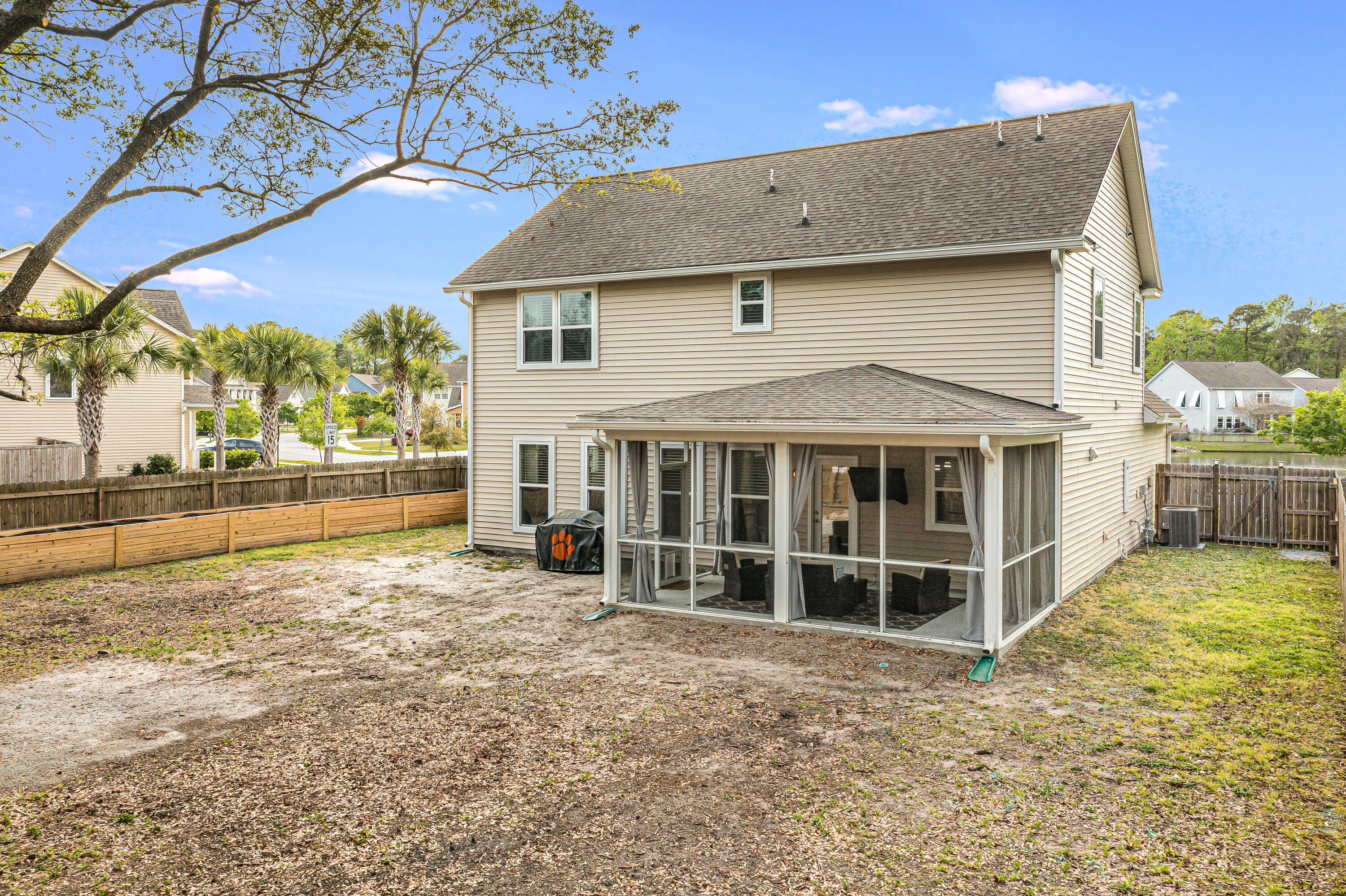 1535 Thoroughbred Boulevard