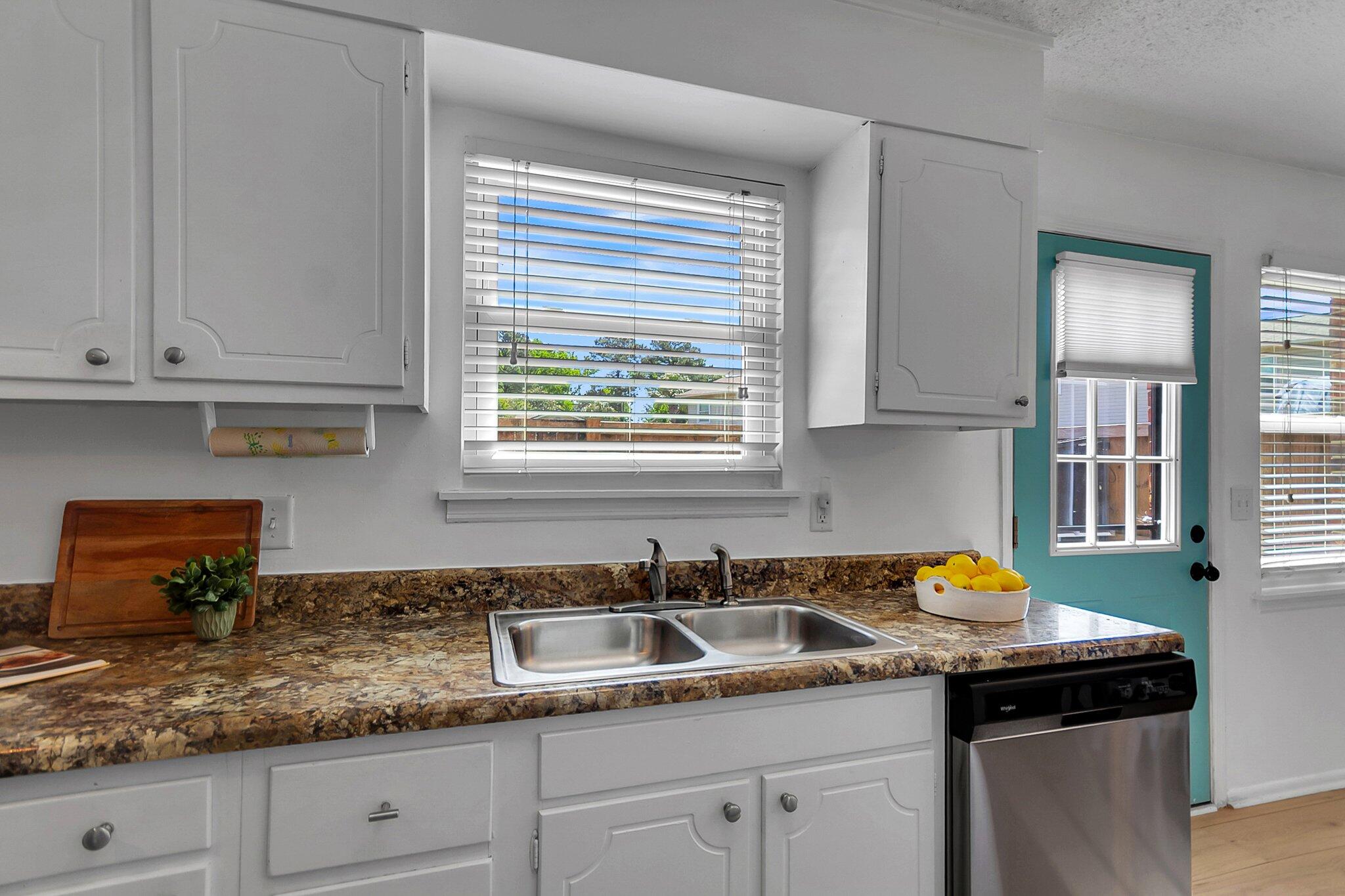 415 Parkdale Drive # 11b