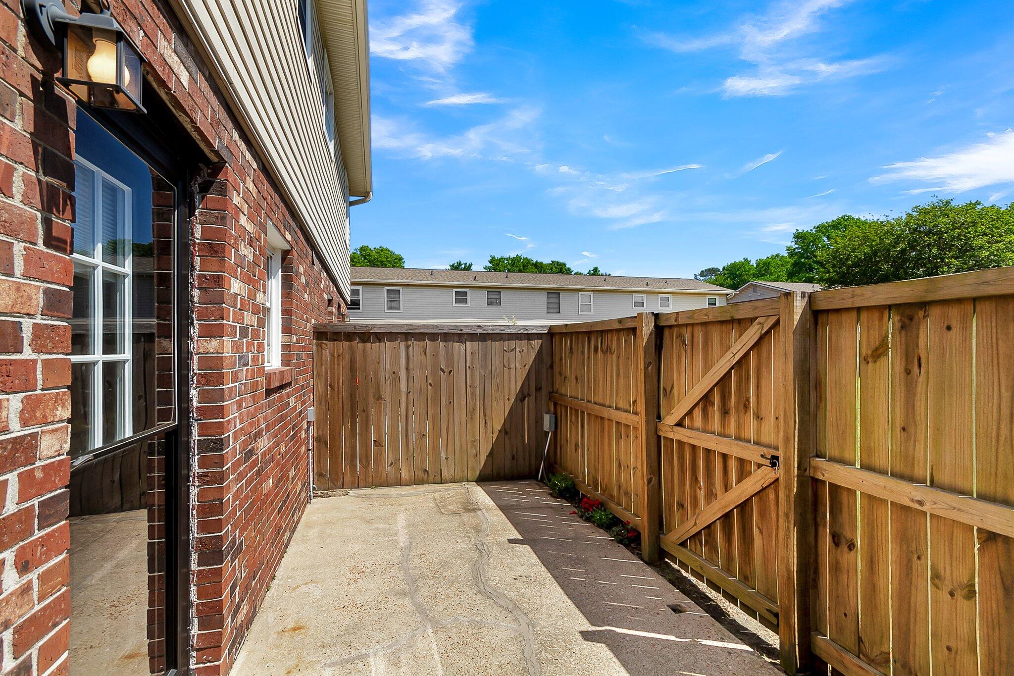 415 Parkdale Drive # 11b