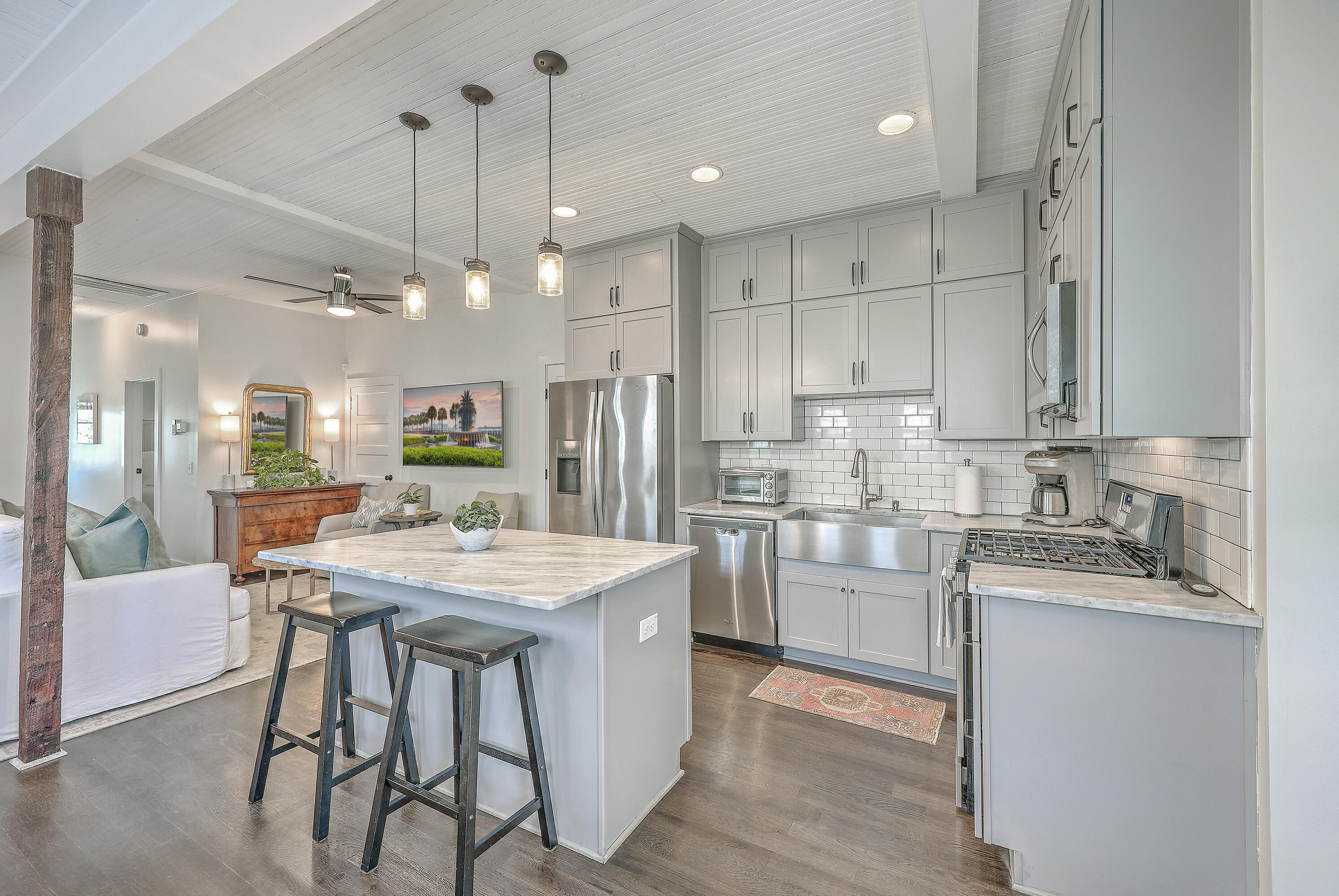 196 Fishburne Street