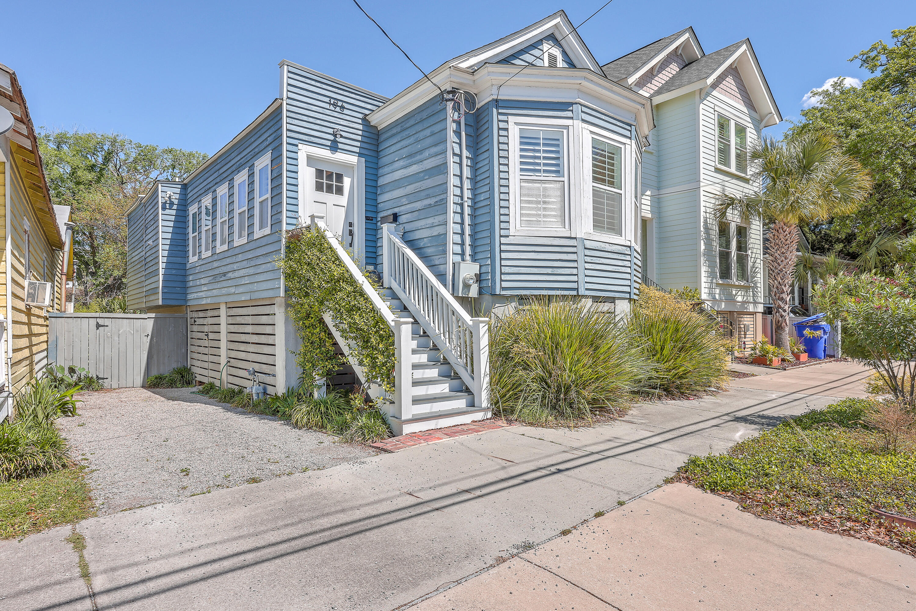 196 Fishburne Street