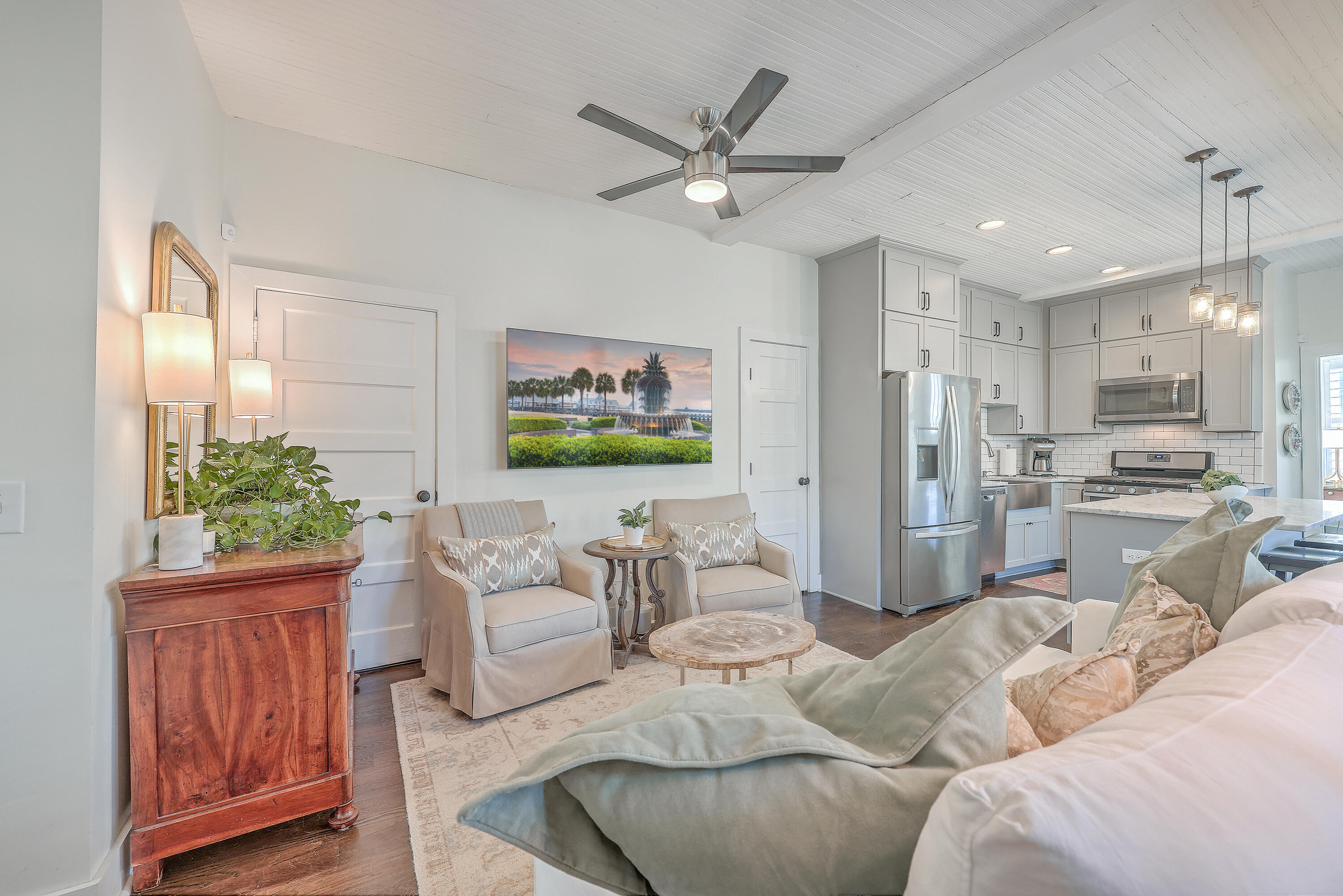 196 Fishburne Street