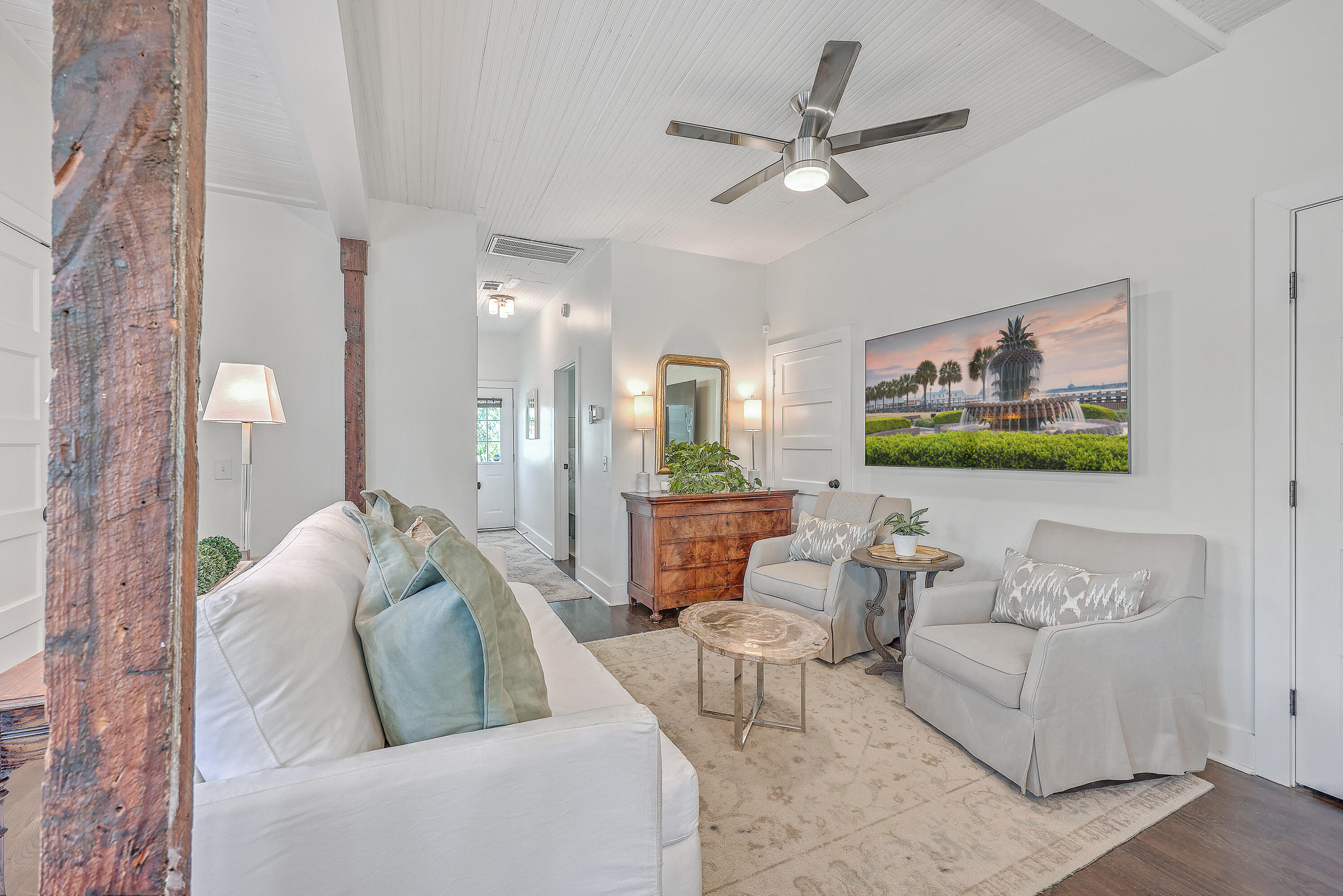 196 Fishburne Street