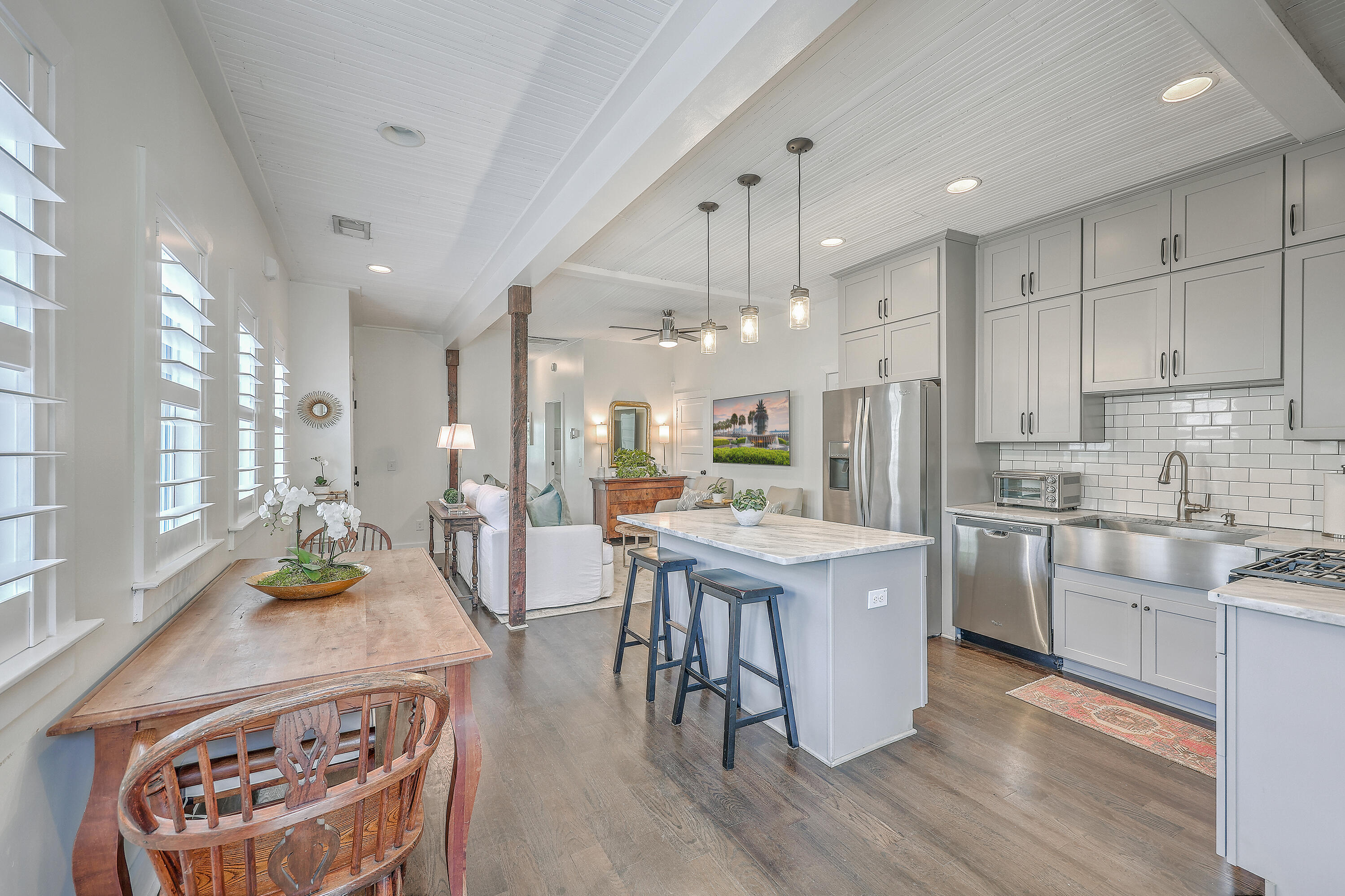 196 Fishburne Street