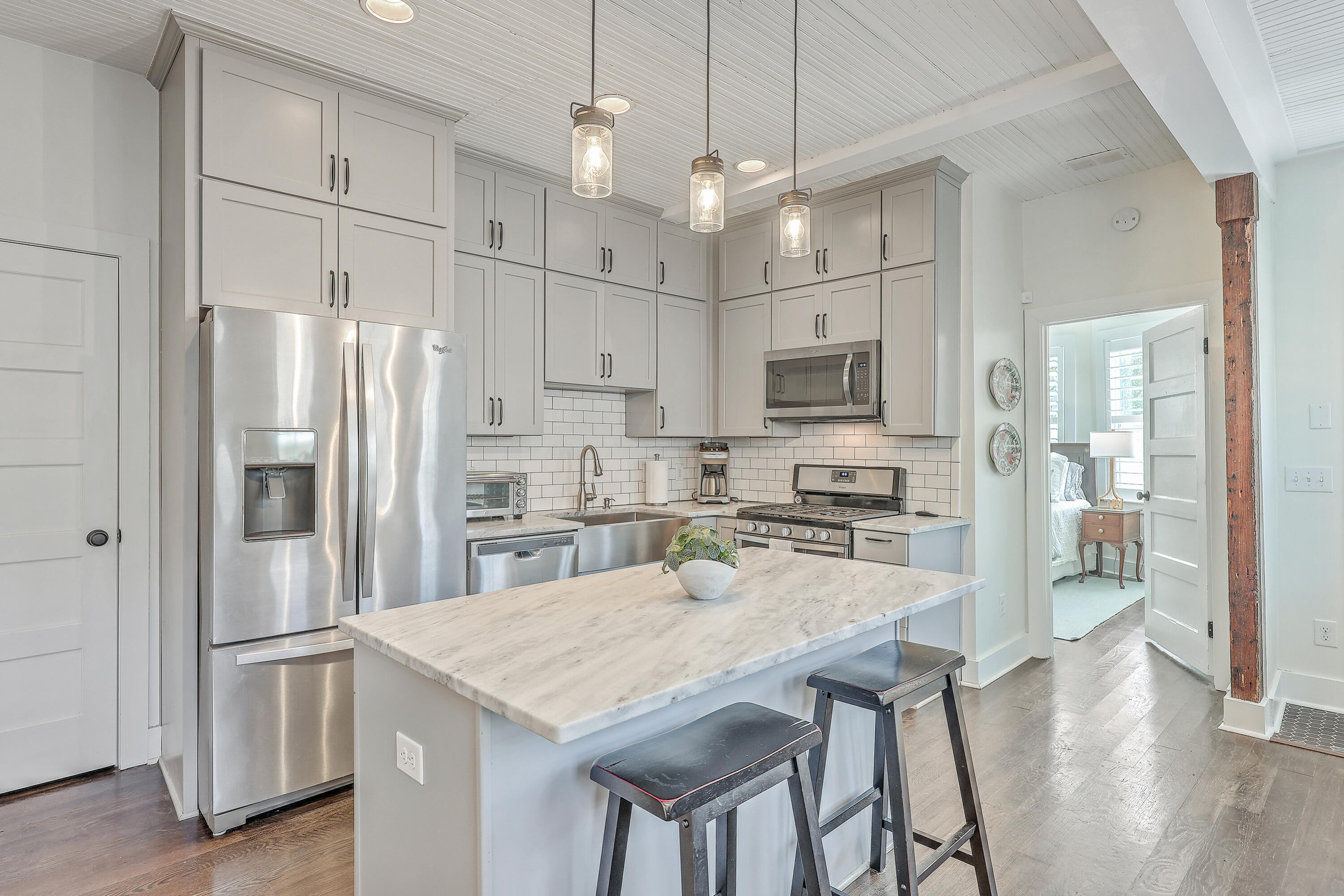 196 Fishburne Street