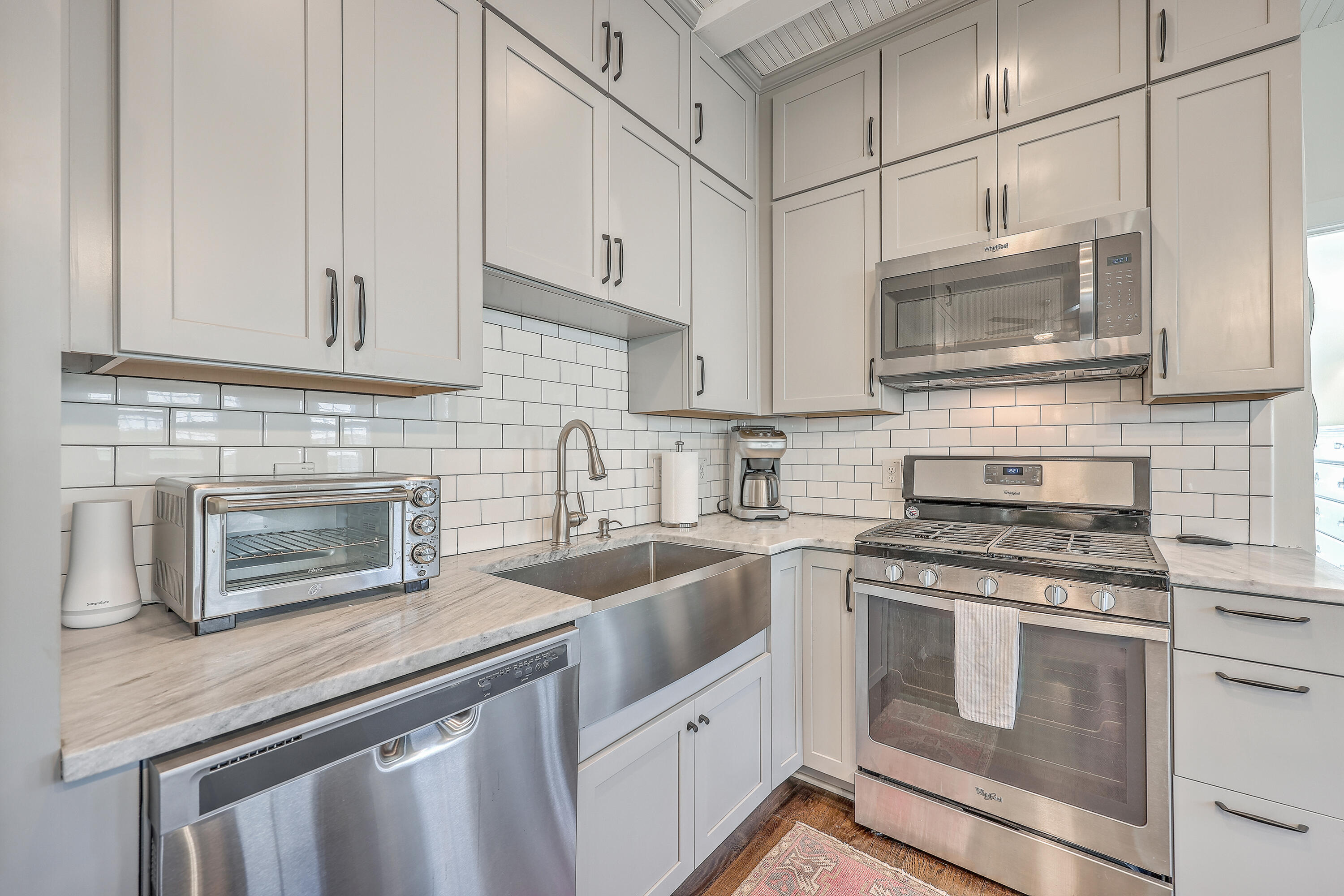 196 Fishburne Street