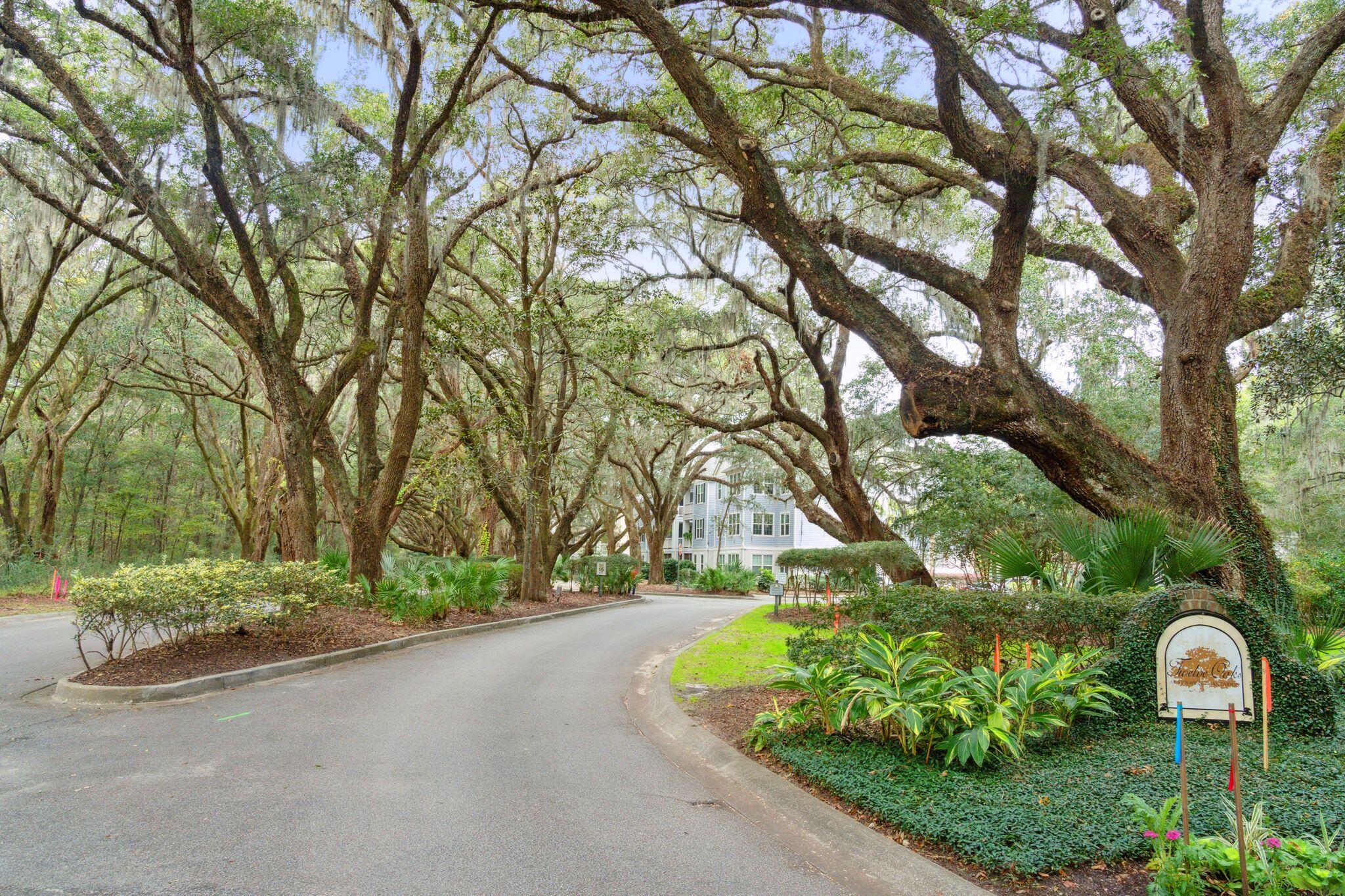 60 Fenwick Hall Allee # 1211