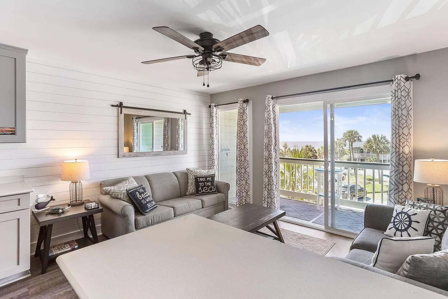 1300 Ocean Boulevard # 208