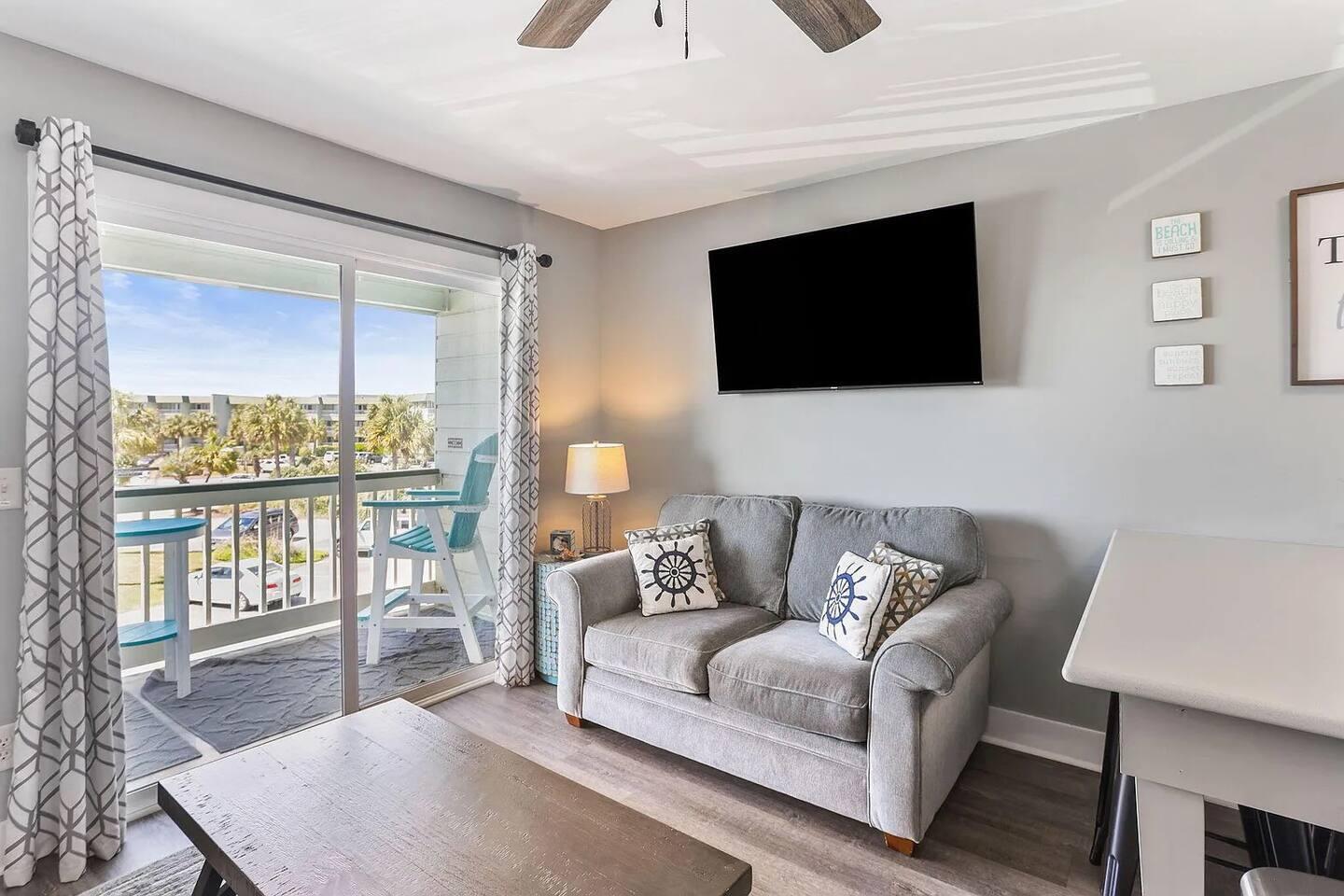 1300 Ocean Boulevard # 208