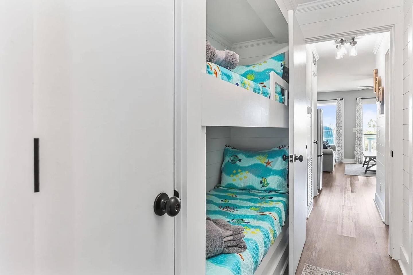 1300 Ocean Boulevard # 208