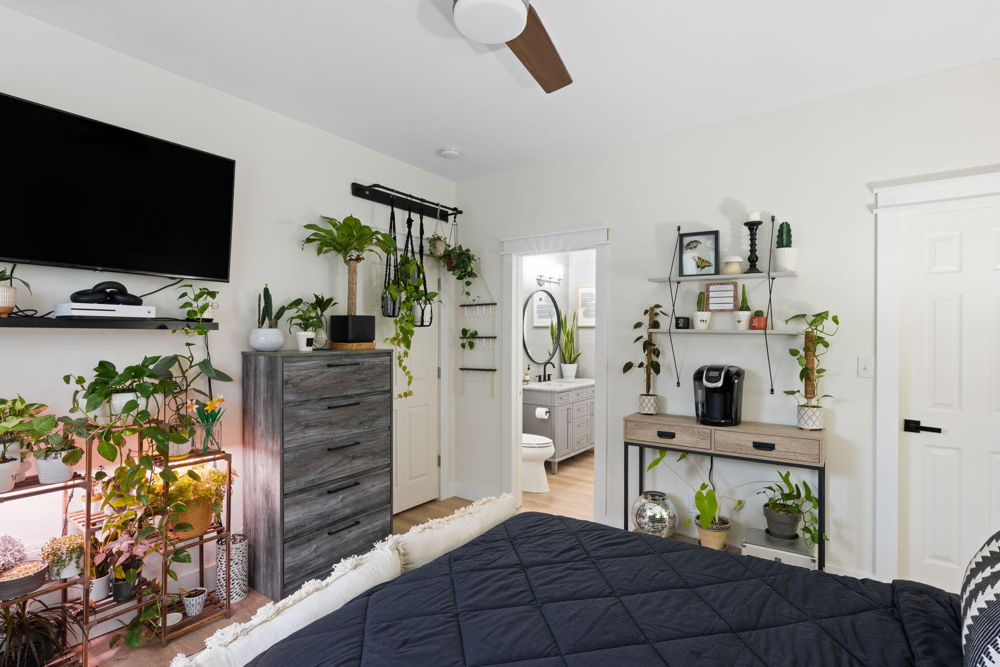 1600 Long Grove Drive # 725