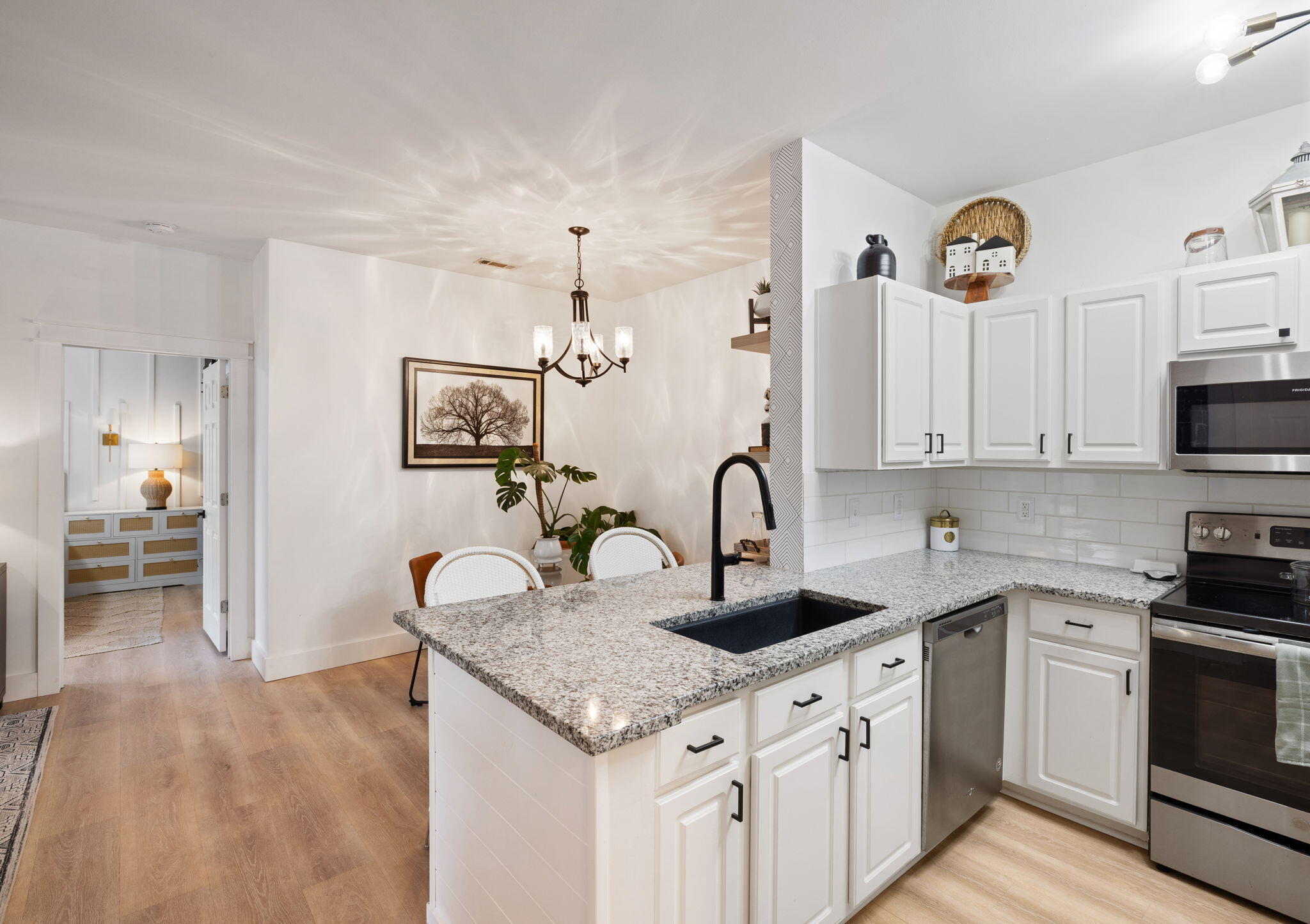 1600 Long Grove Drive # 725