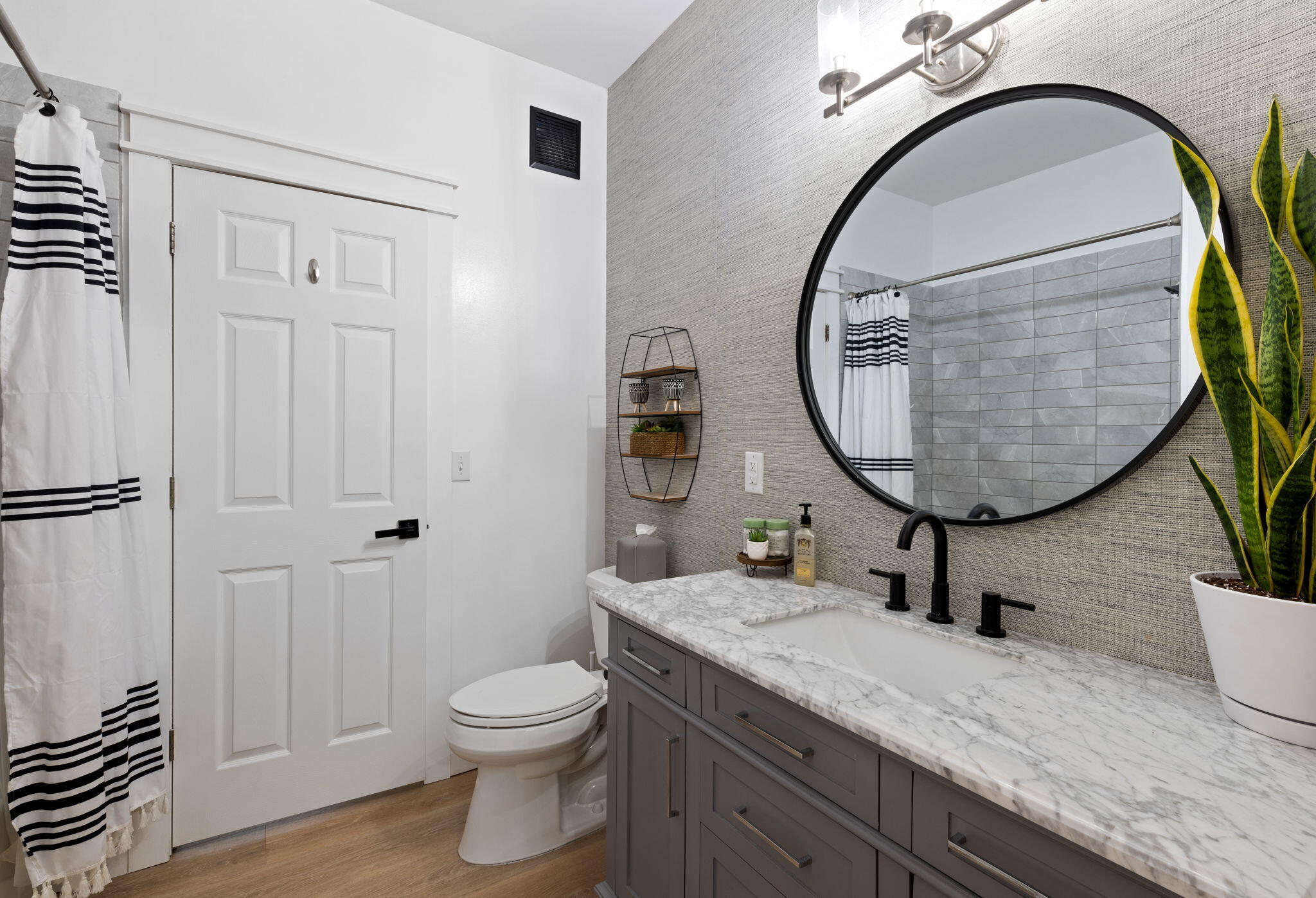 1600 Long Grove Drive # 725