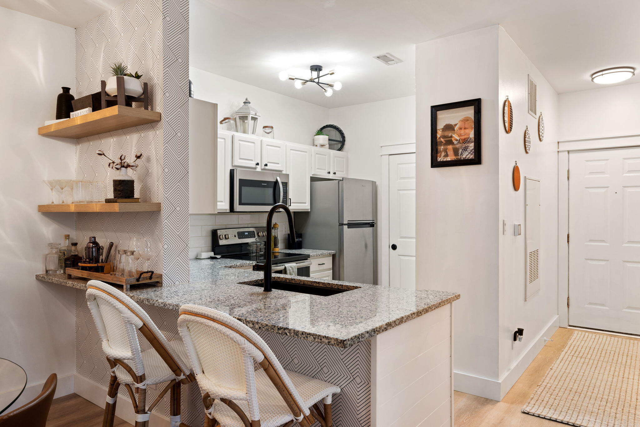 1600 Long Grove Drive # 725