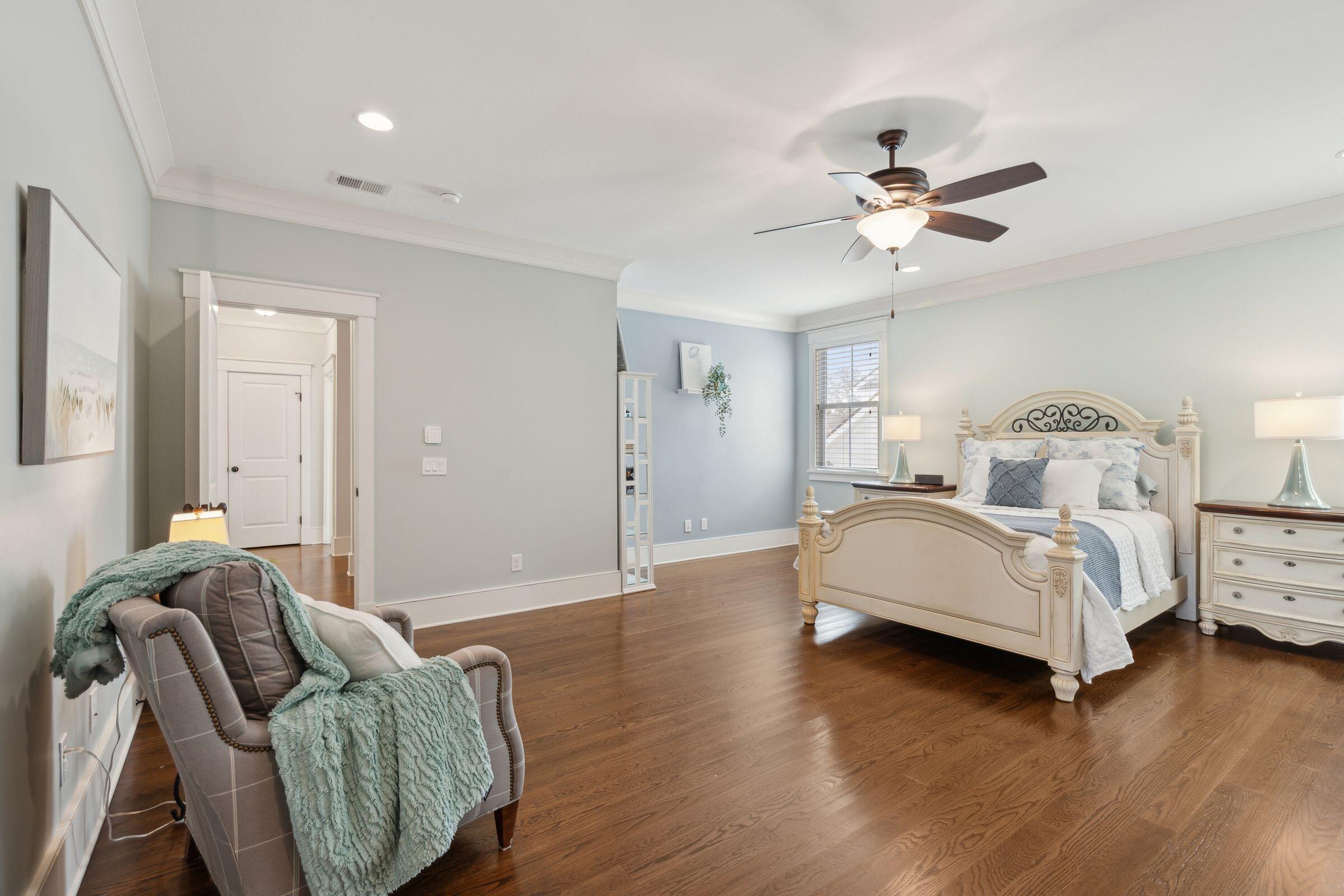 1465 Gunnison Street