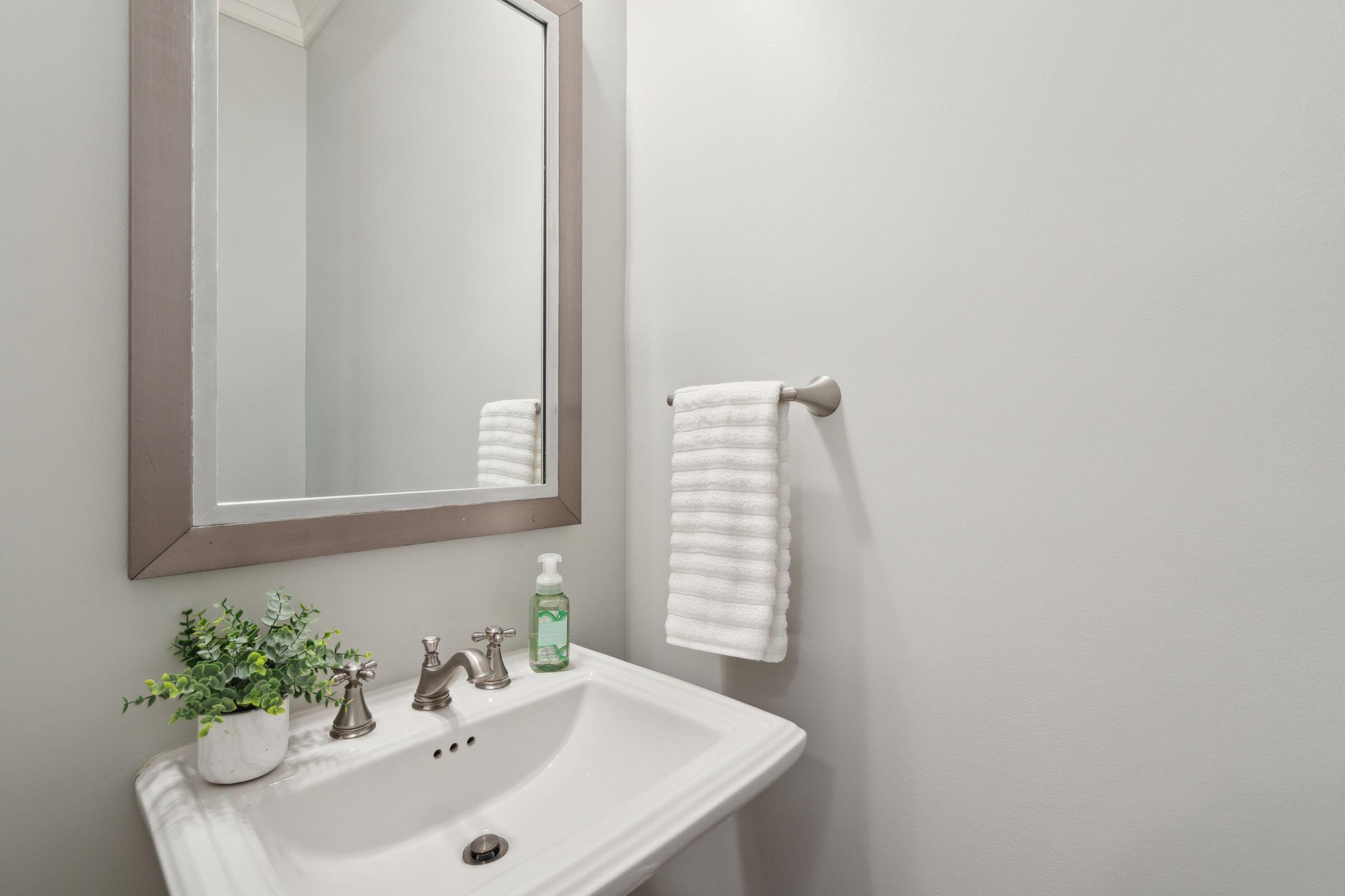 1465 Gunnison Street