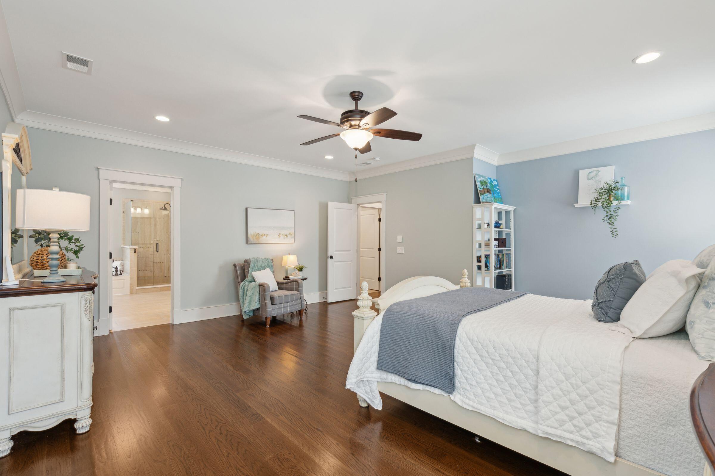 1465 Gunnison Street