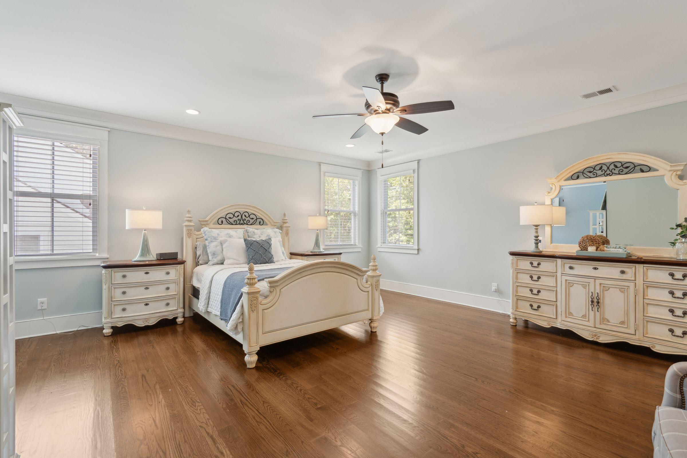 1465 Gunnison Street